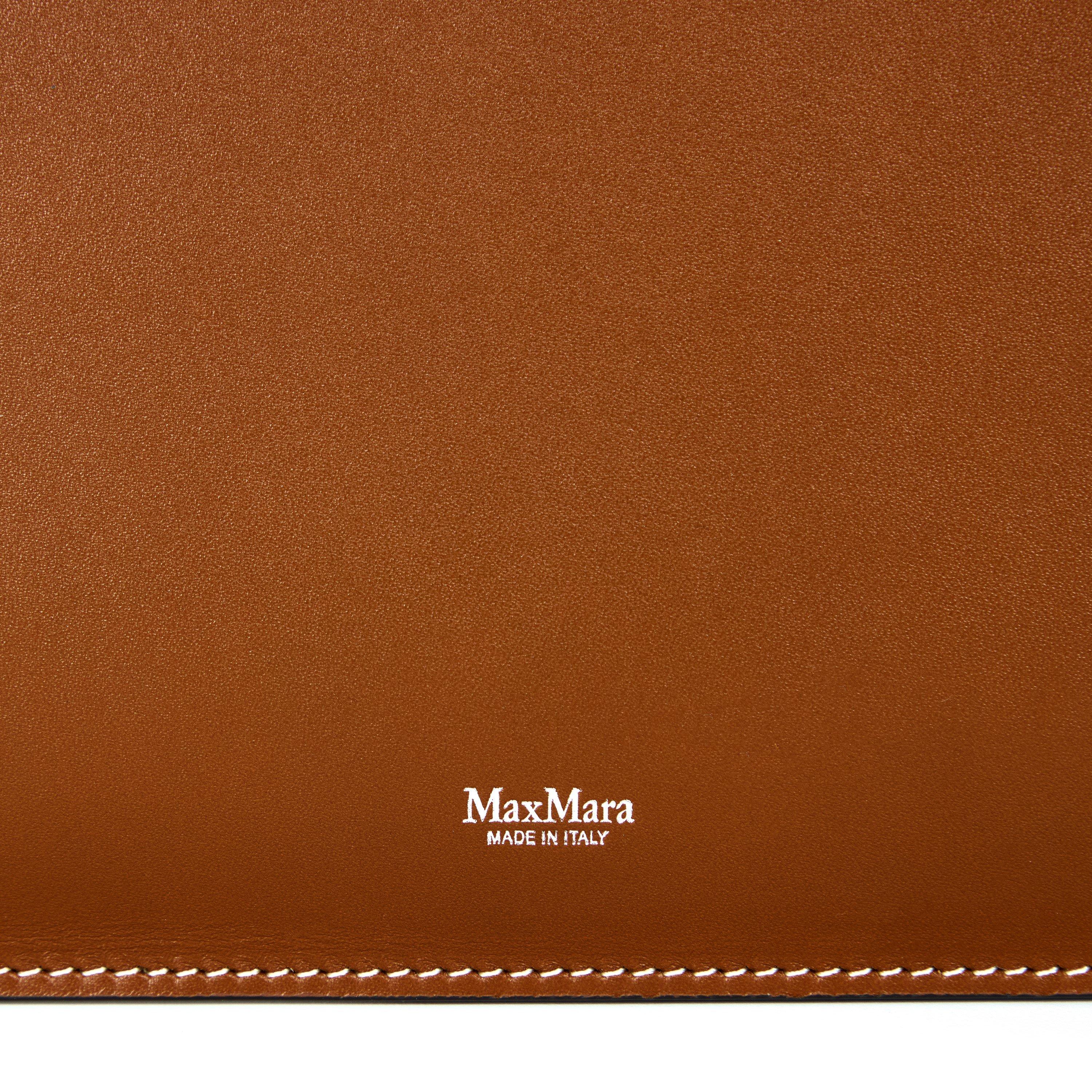 Amber Brown - Max Mara - Women's Classic Pouch - 4