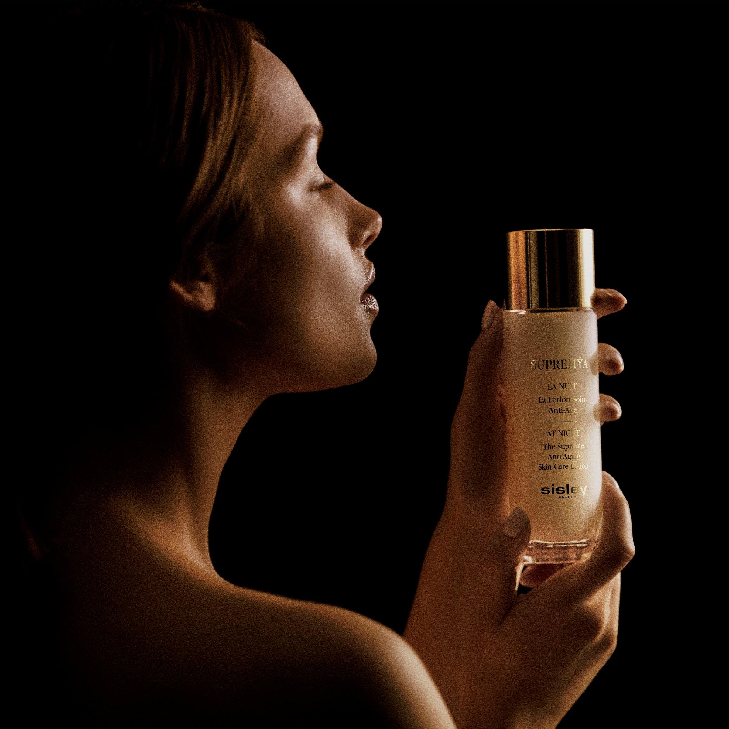 Clear - Sisley - Supremya At Night The Supreme Anti-Ageing Skin Care Lotion - 4