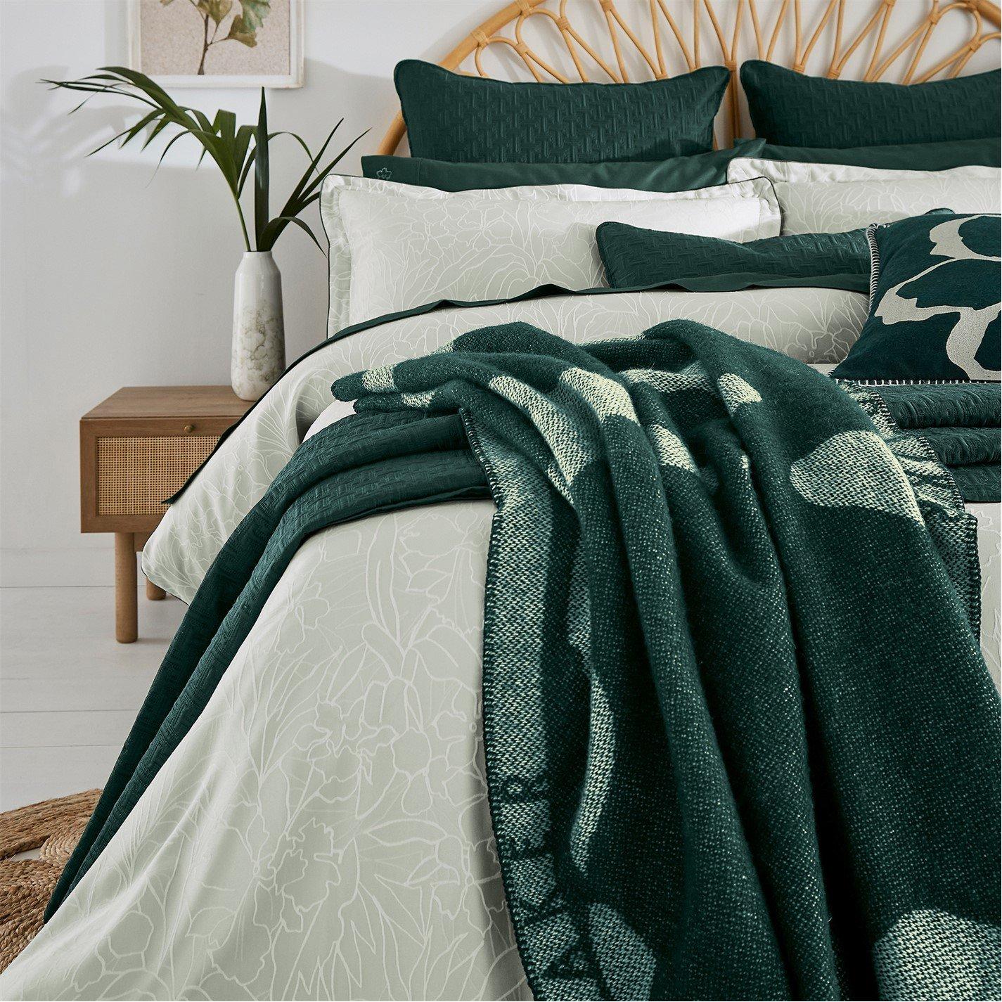 Sage & Basil - Ted Baker Home - Magnolia Pure Wool Throw - 3