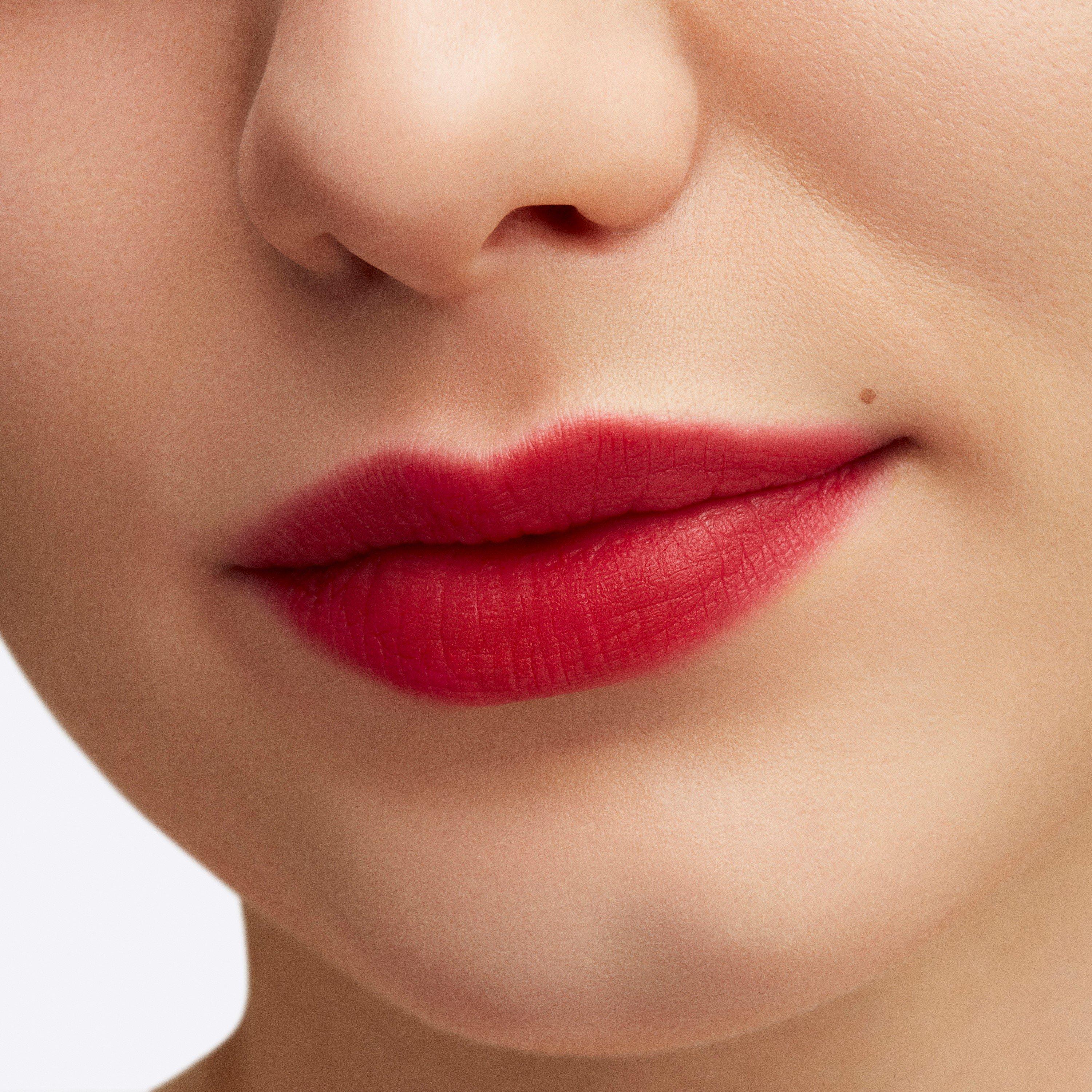 Ruby Boo - Mac - Powder Kiss Liquid Lipcolour - 3