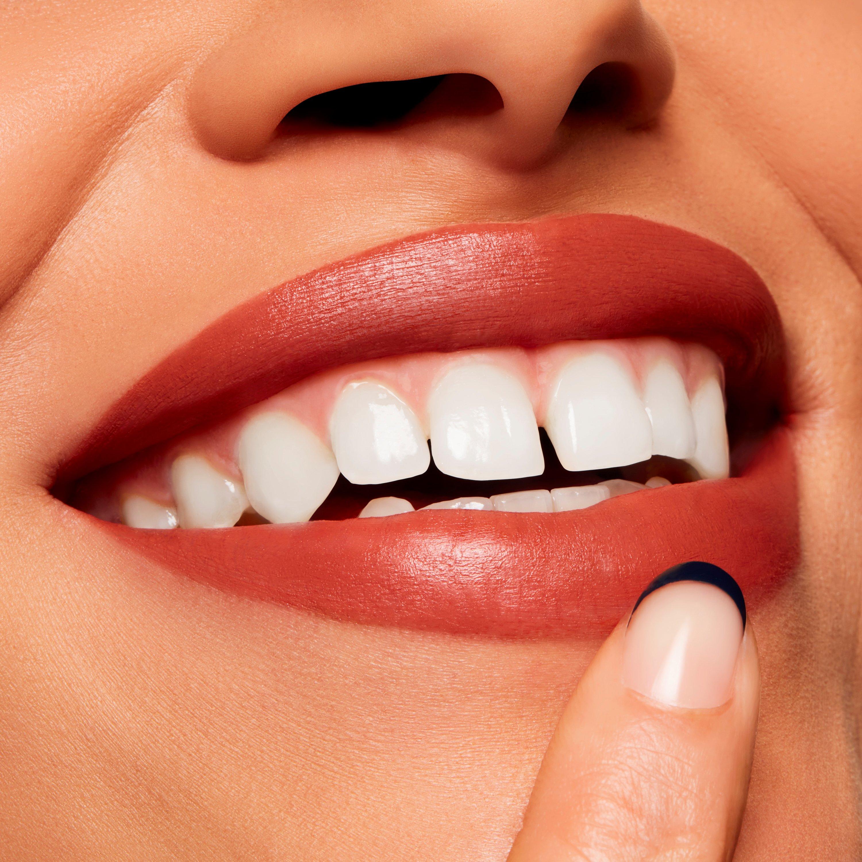 - - Mac - Powder Kiss Velvet  Blur Slim Stick - 4