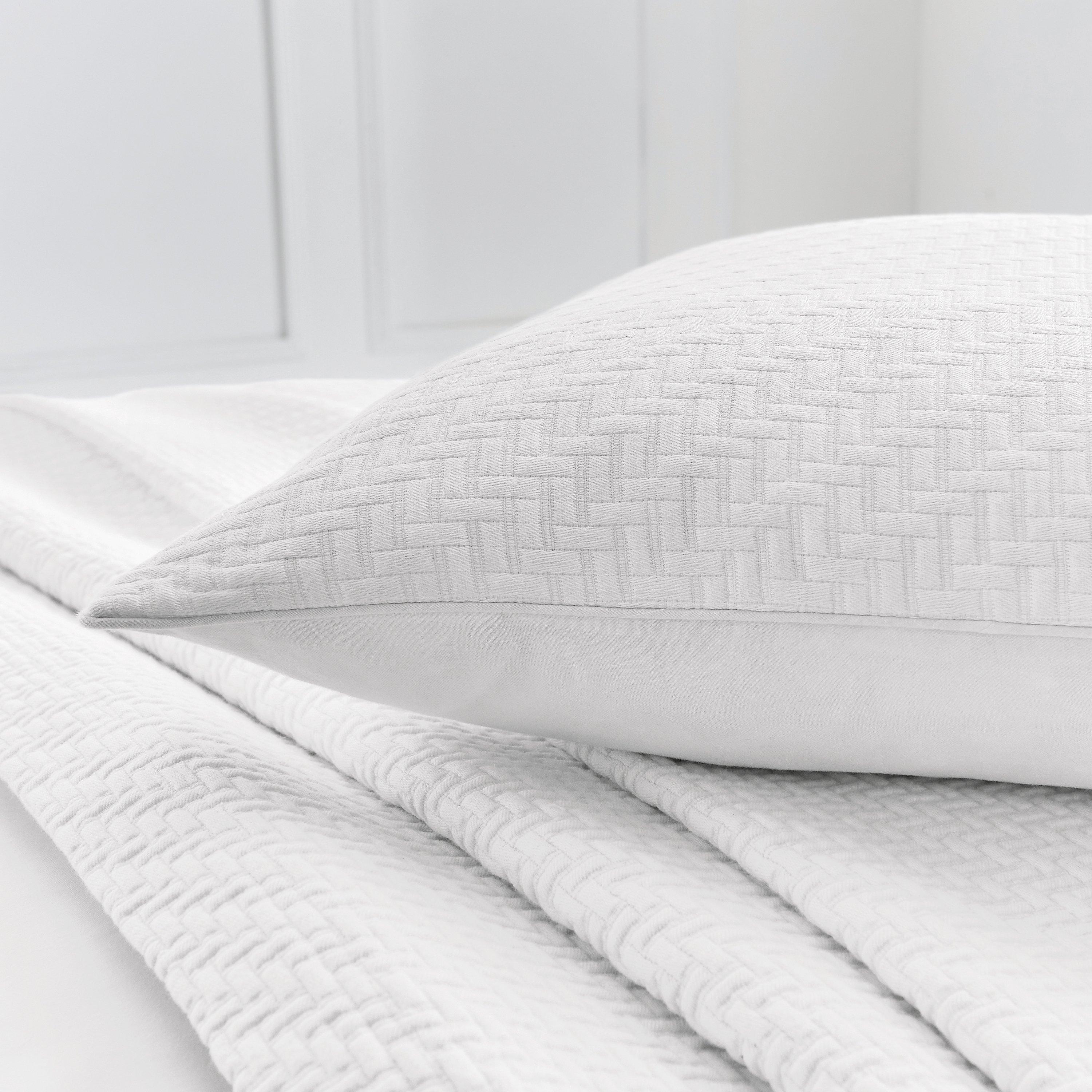 White - Bedeck of Belfast - Andaz Cushion - 3