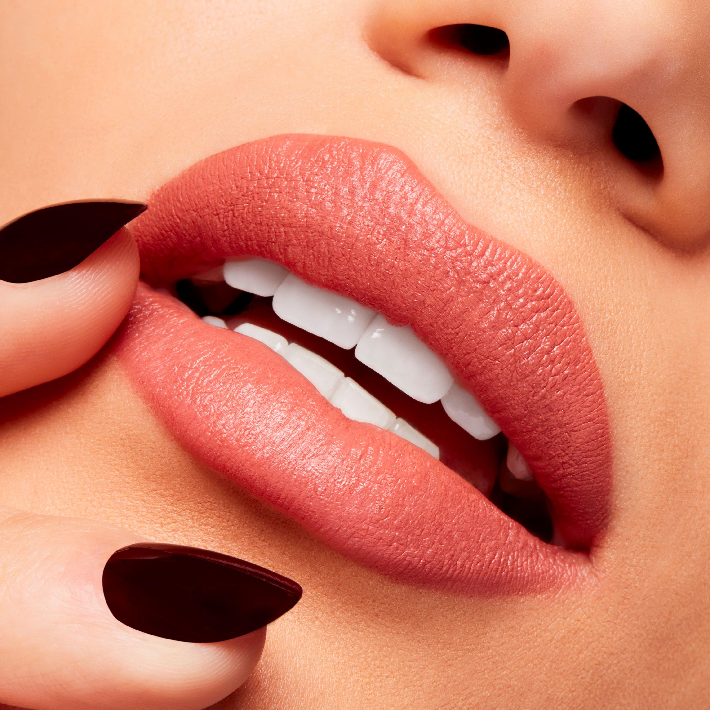 Mull It Over - Mac - Powder Kiss Velvet  Blur Slim Stick - 4