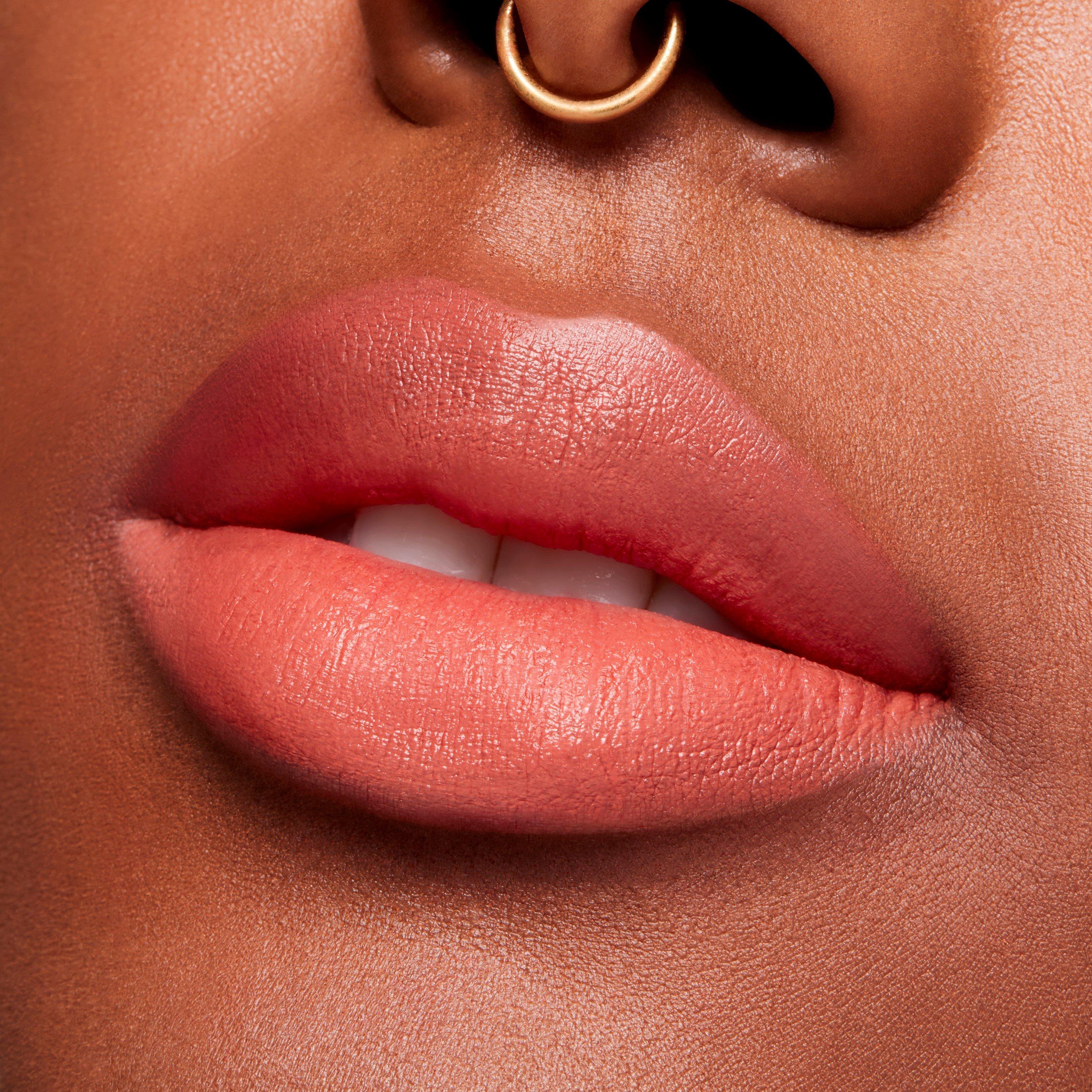 Mull It Over - Mac - Powder Kiss Velvet  Blur Slim Stick - 5