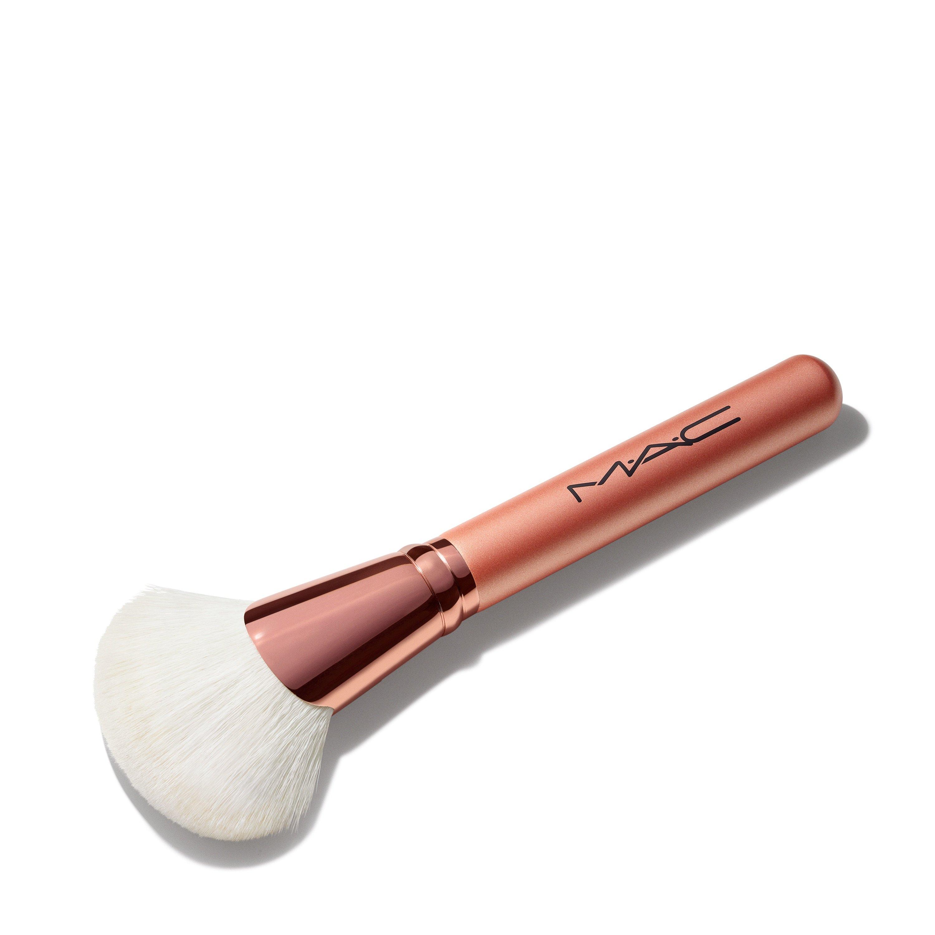 N/A - Mac - 143S Bronzer Fan Brush - 3