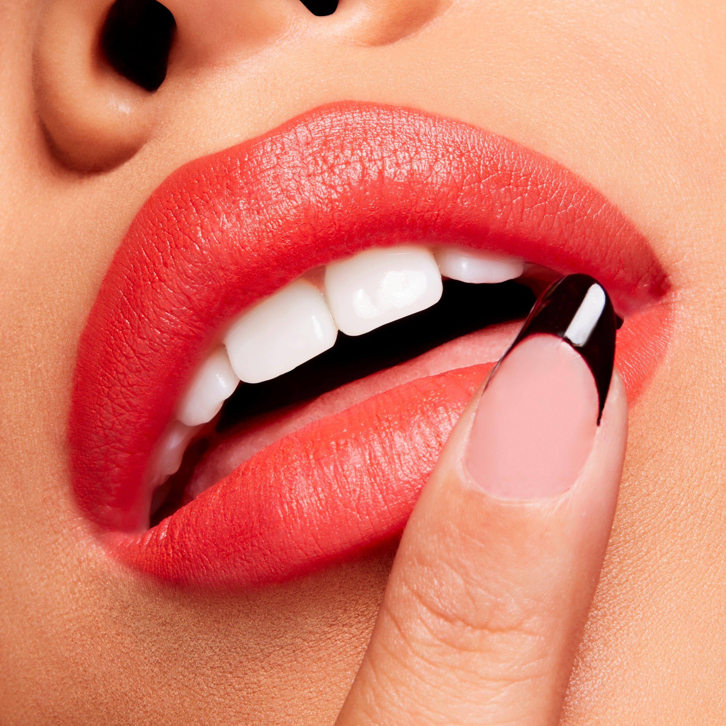 Sorry Not Sorry - Mac - Powder Kiss Velvet  Blur Slim Stick - 4