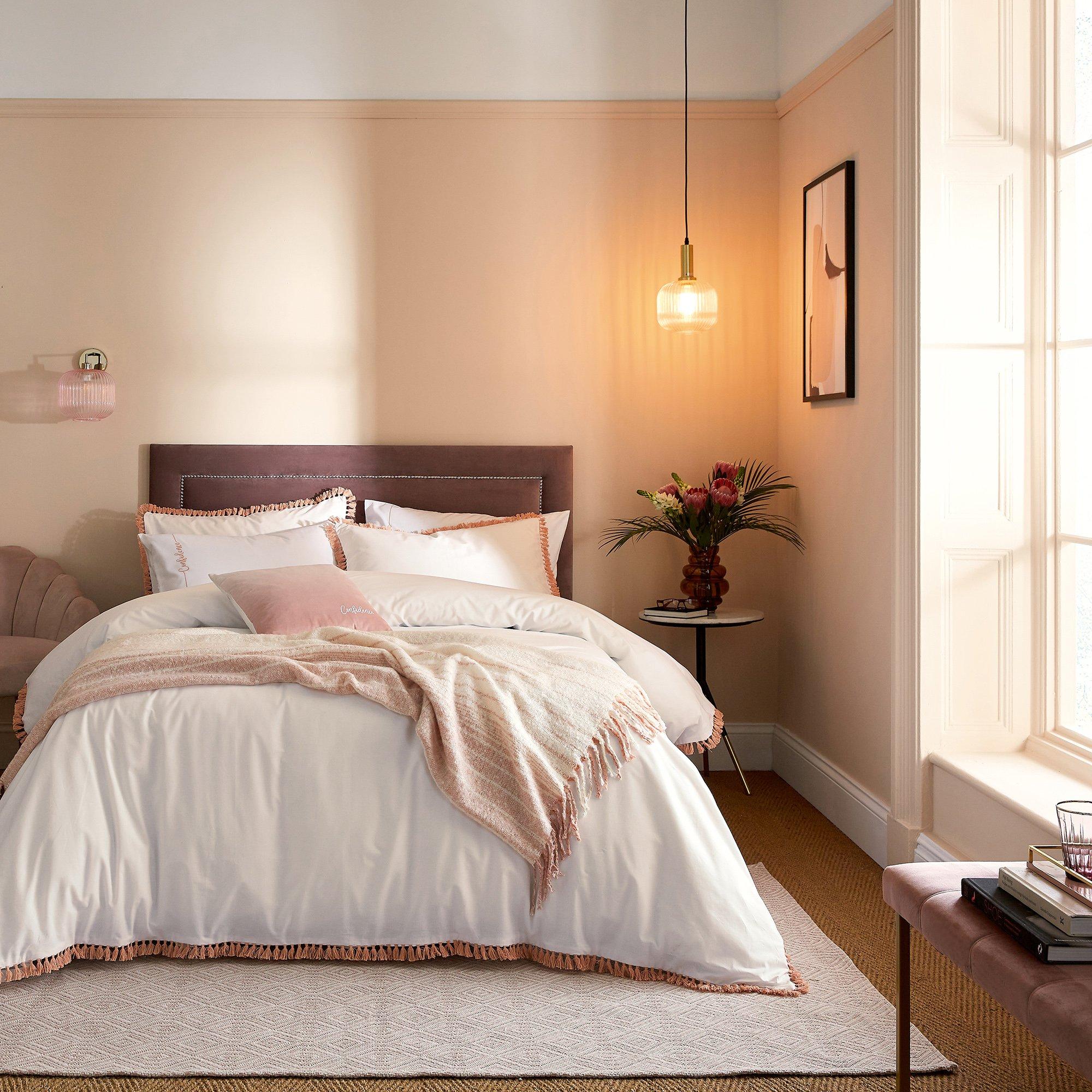 White & Grapefr - Katie Piper - Confidence Fringed Cotton Cover Set - 3