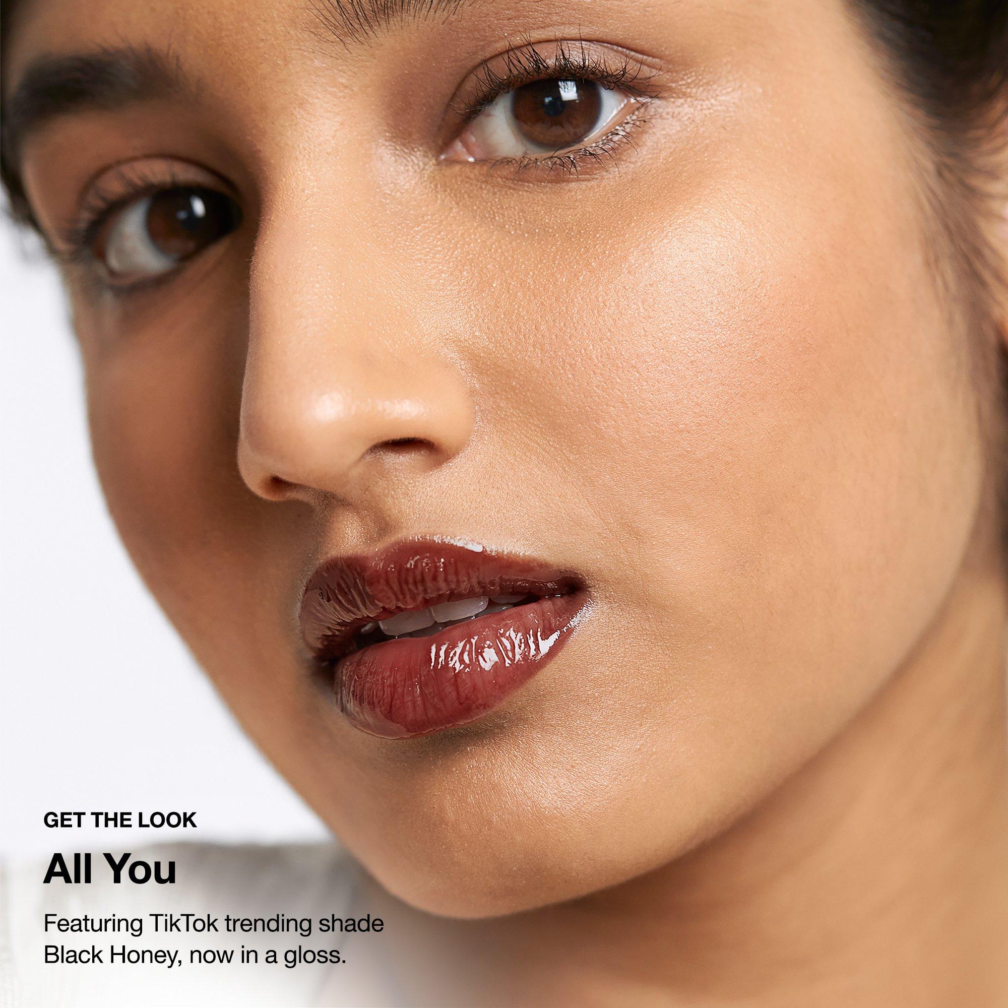 STRAWBERRY POP - Clinique - Pop Plush™ Creamy Lip Gloss - 6