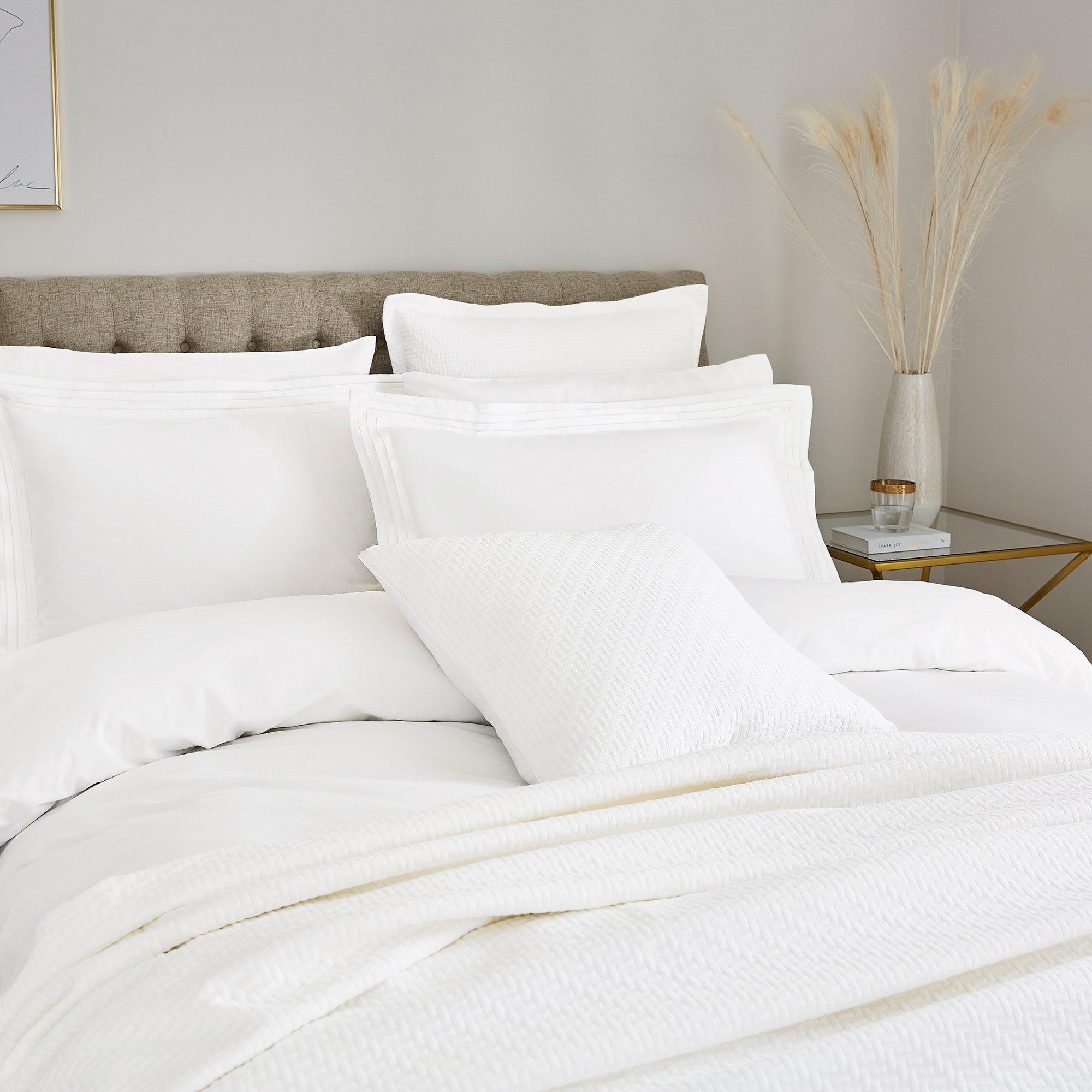 White - Bedeck of Belfast - Vendi 300TC  Infused Cotton Duvet Cover - 2