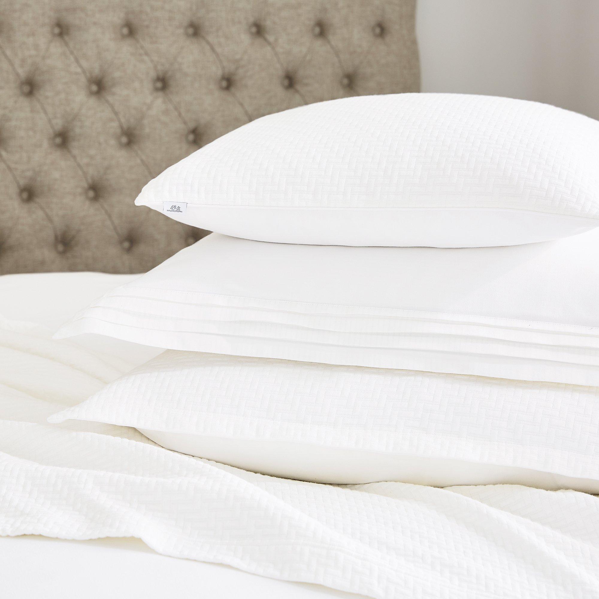 White - Bedeck of Belfast - Vendi 300TC  Infused Cotton Duvet Cover - 3