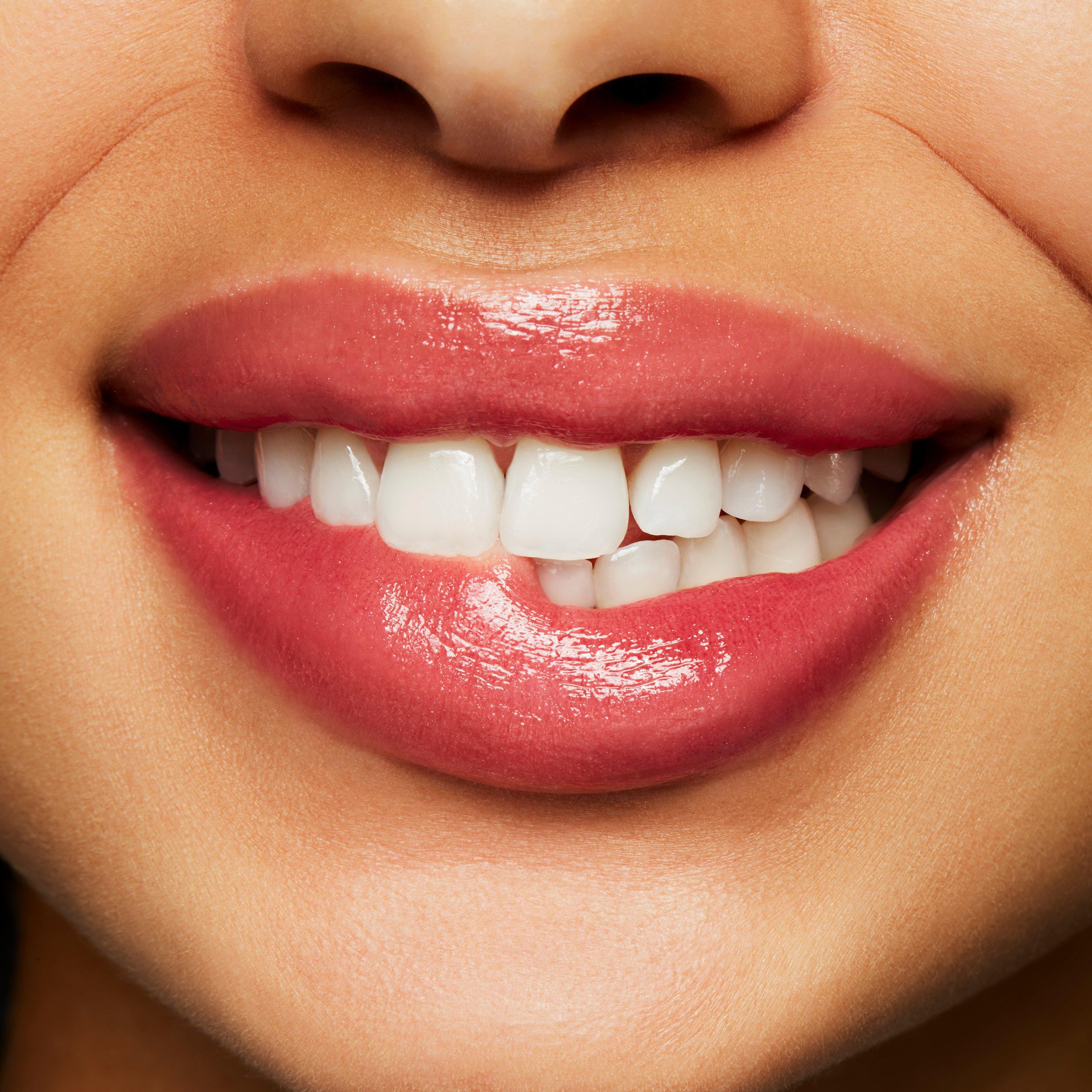 Rouge Awakening - Mac - Glow Play Lip B - 5