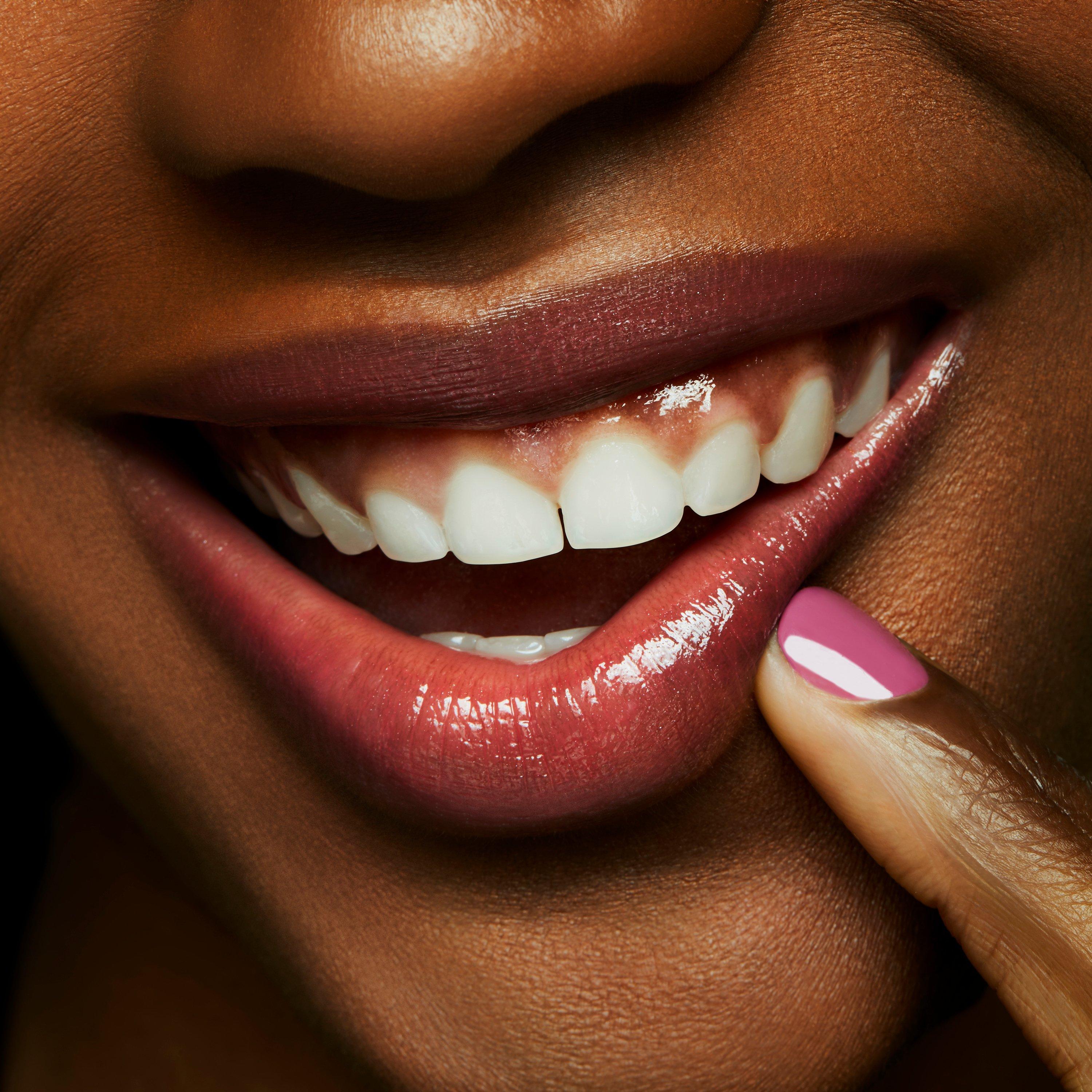 Rouge Awakening - Mac - Glow Play Lip B - 8