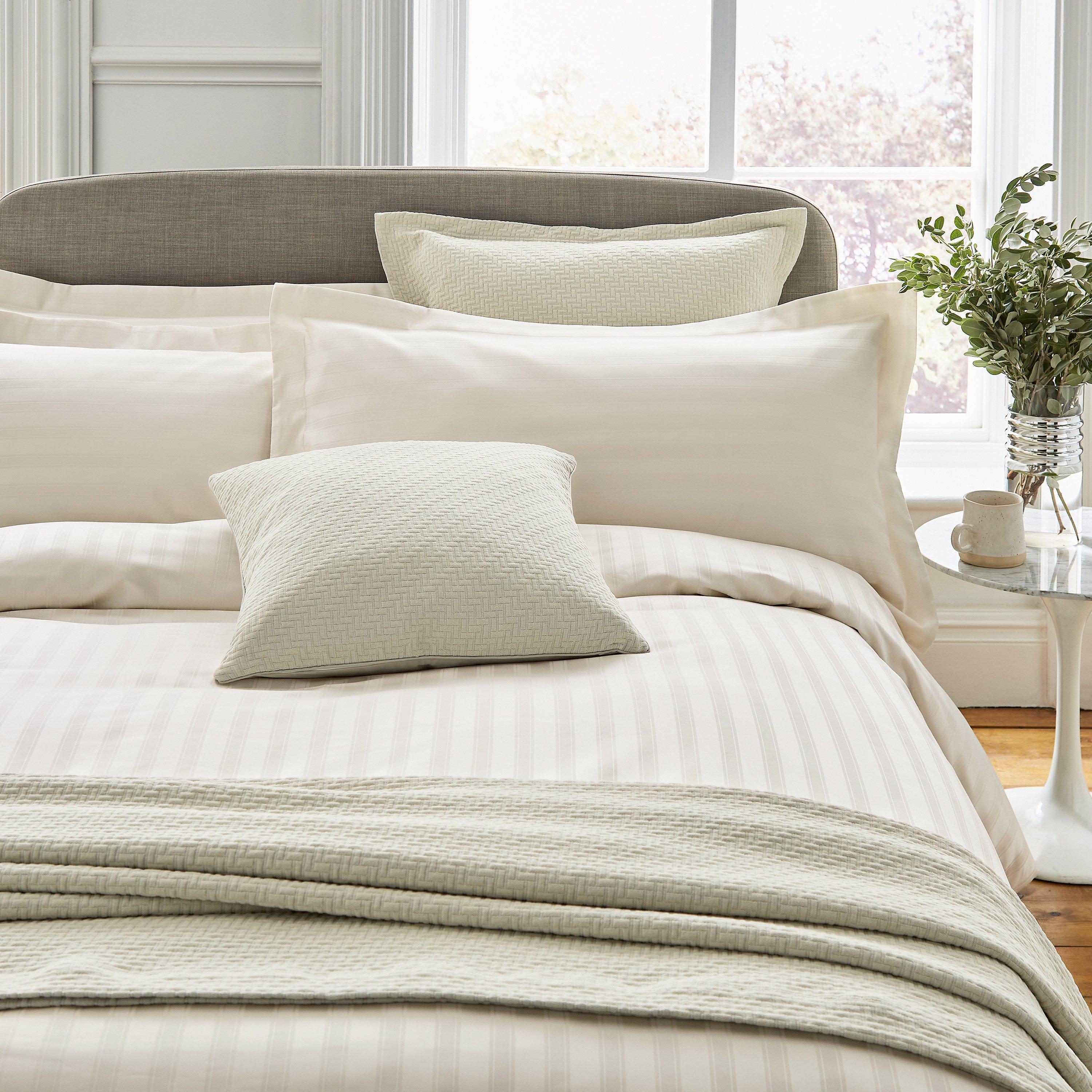 Chalk - Bedeck of Belfast - Adan Duvet Cover - 2