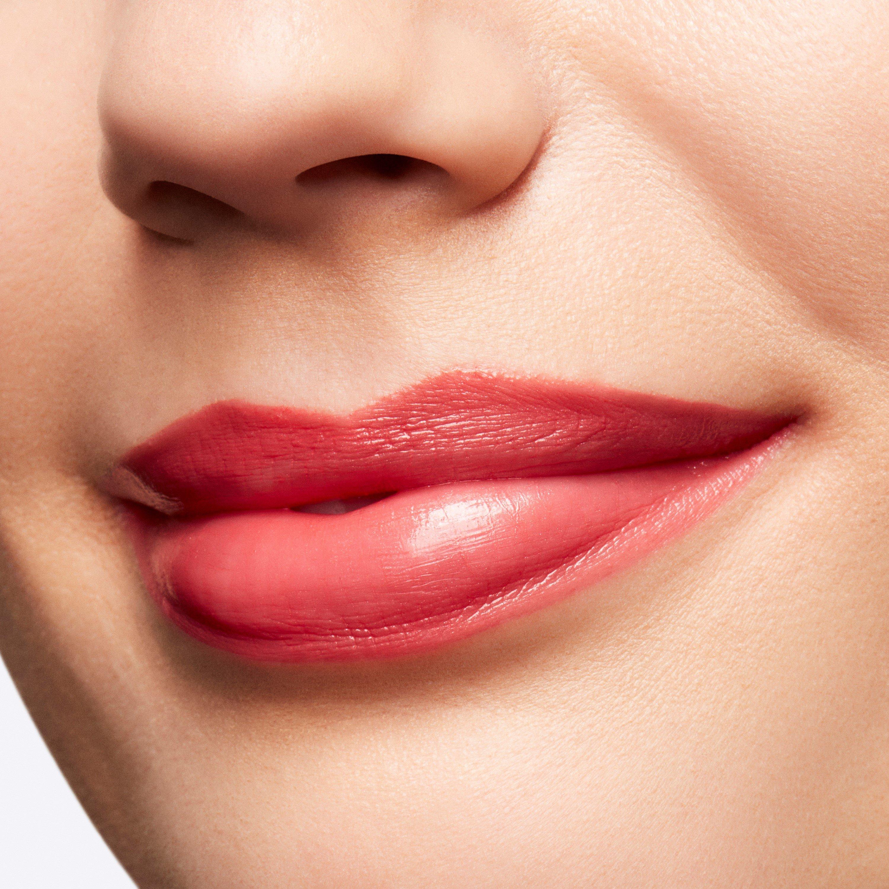 Gummy Bare - Mac - Lustreglass Lipstick - 3