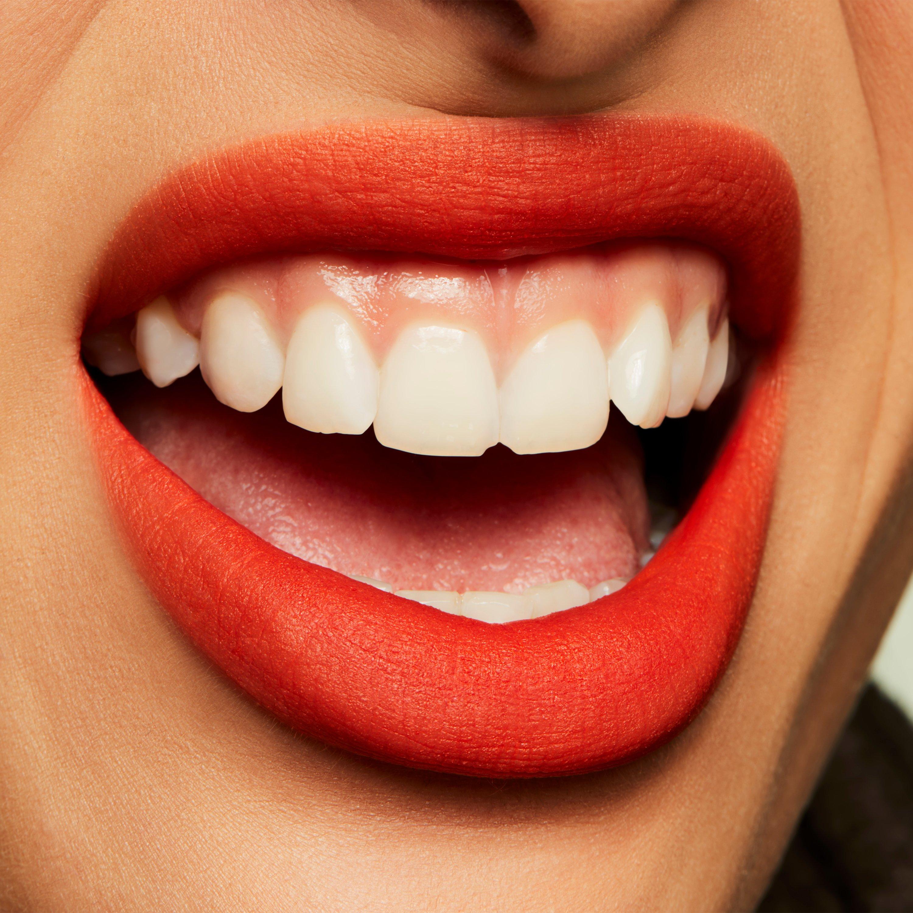 Resort Season - Mac - Powder Kiss Liquid Lip - 5