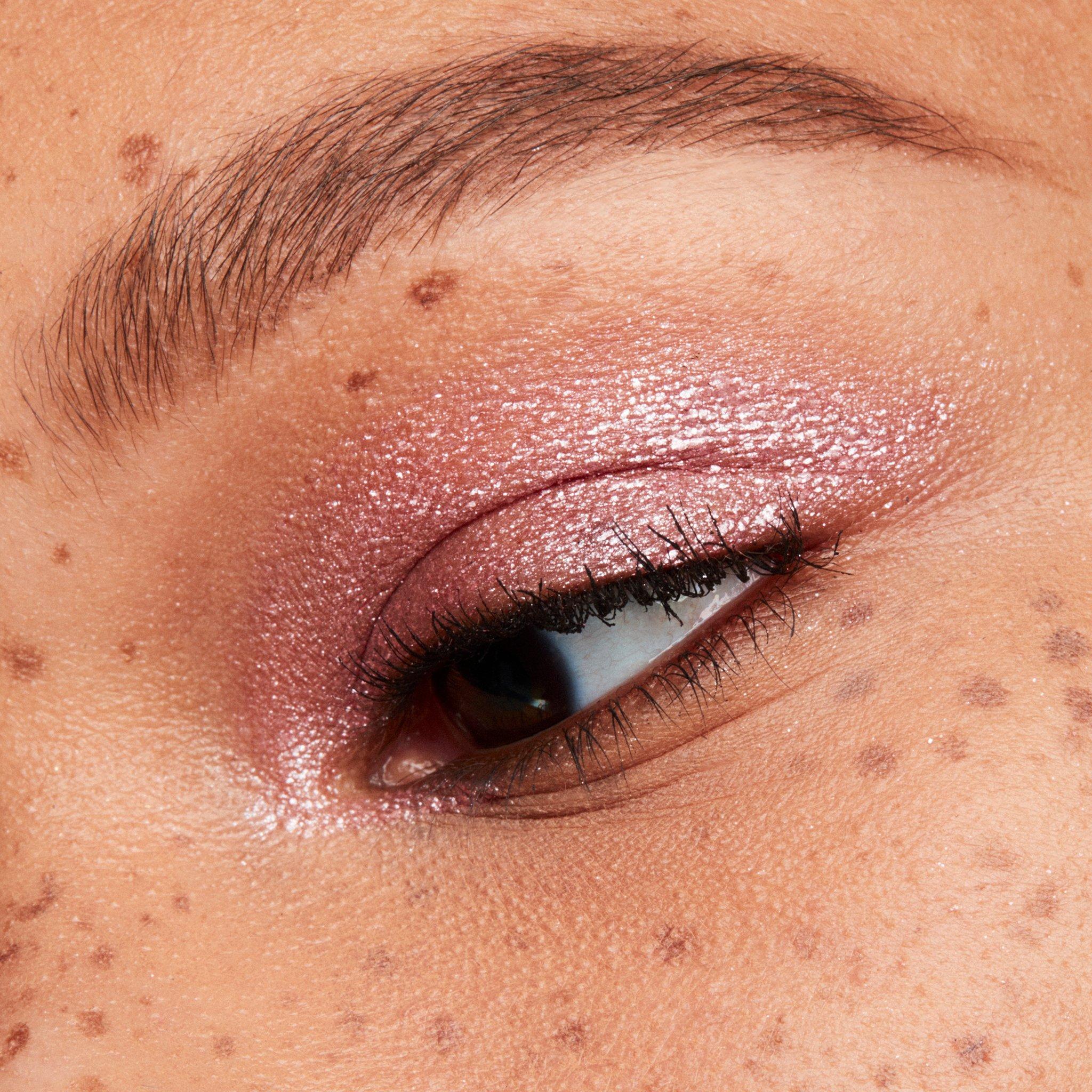 Love Yourself - Mac - Dazzleshadow Liquid - 3
