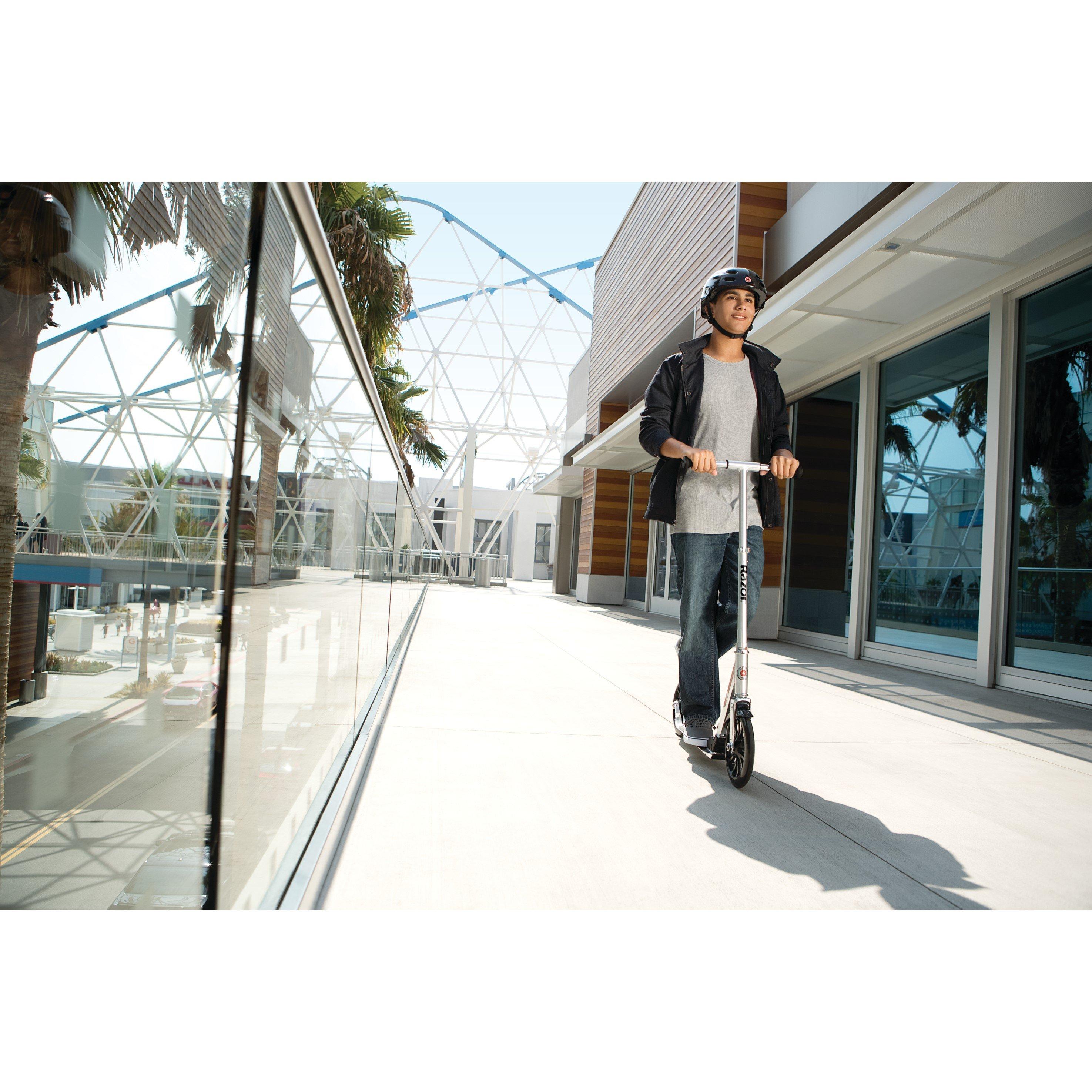 Black - Razor - A6 Scooter - Silver - 5