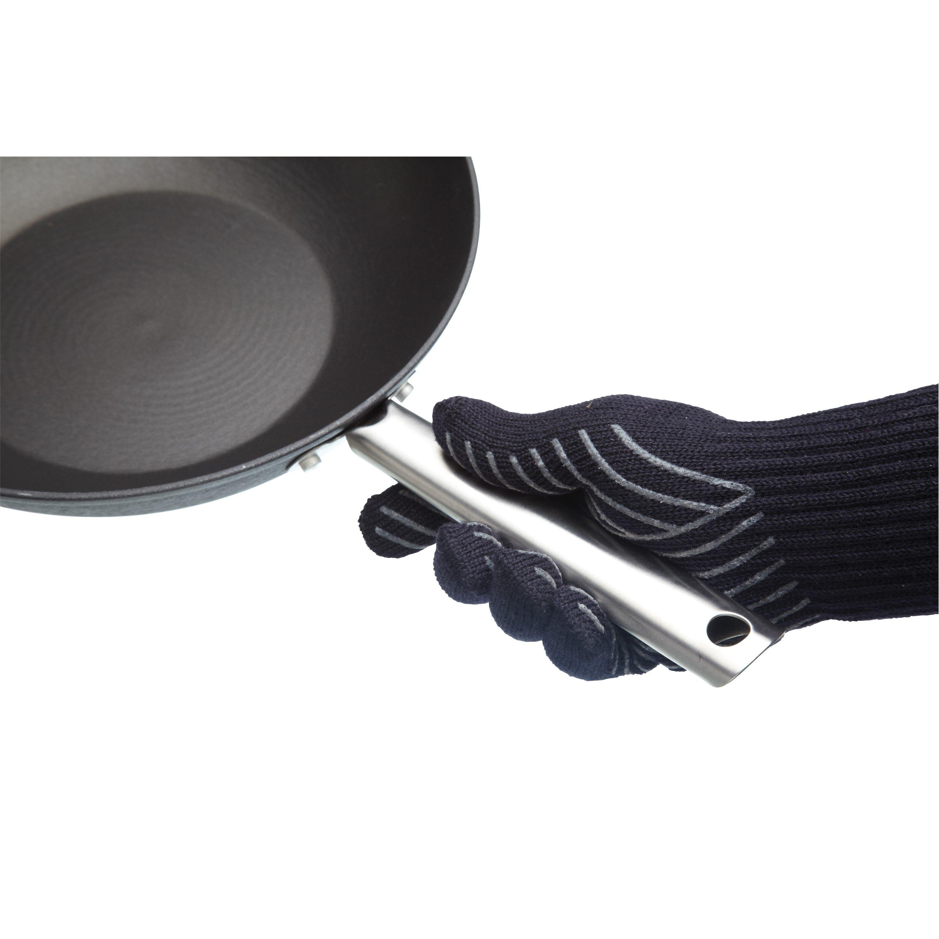 Black - MasterClass - Safety Oven Gloves - 2