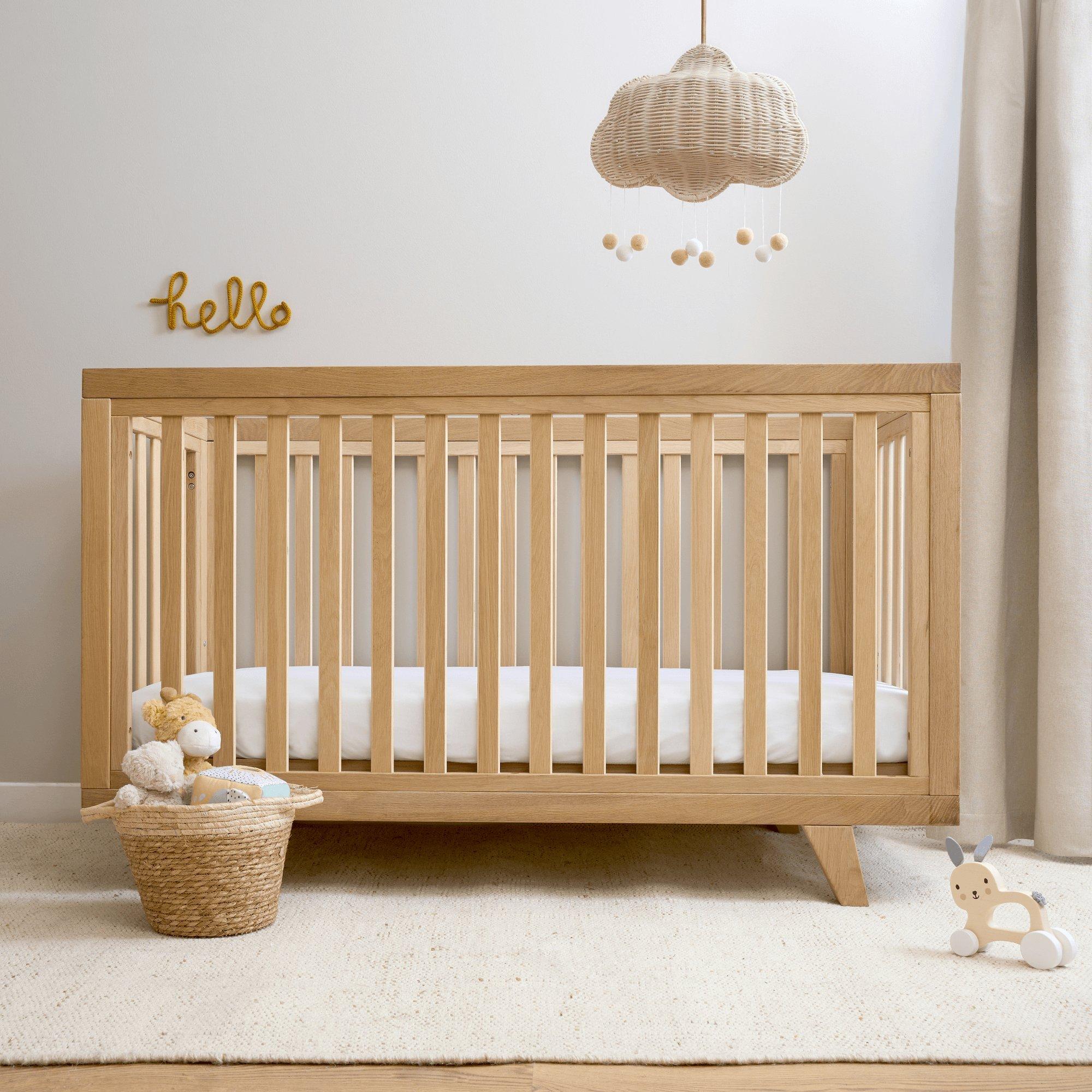 Clair De Lune  Newborn De Lune Oak Cot Bed And Extension Kit Bundle - Natural