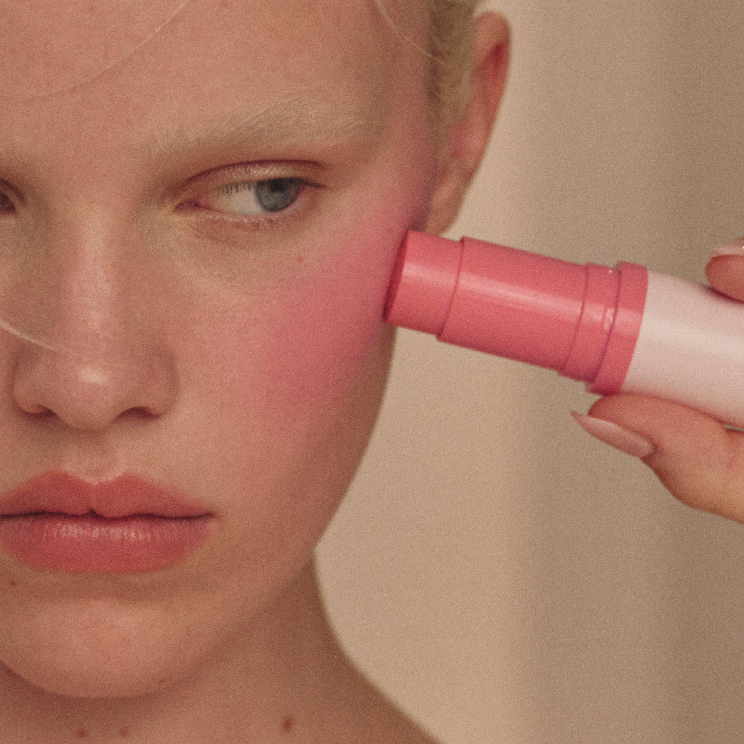 352 BREAKFAST - Kylie Cosmetics - Kylie Cosmetics Powder Blush Stick - 6