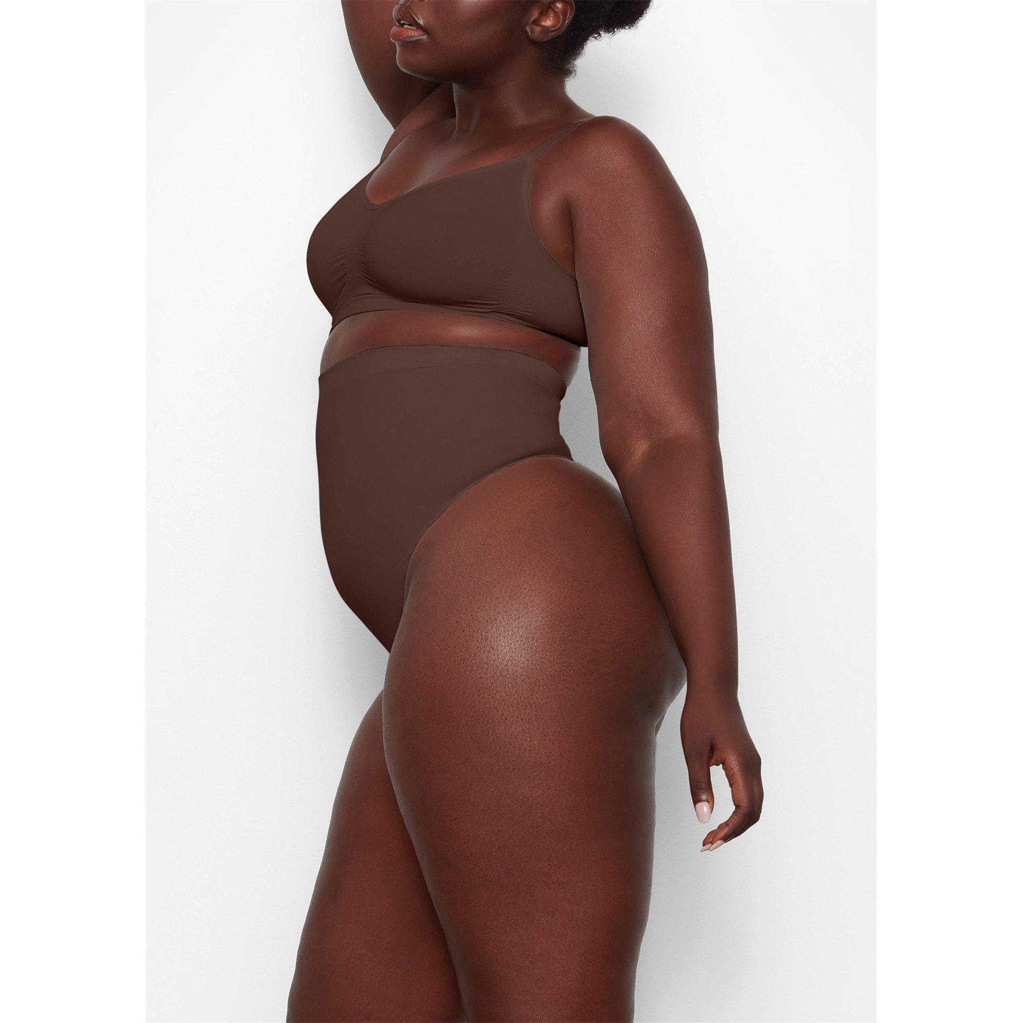 BROWN - SKIMS - BS SEAMLESS SCULPT HW THONG - 4