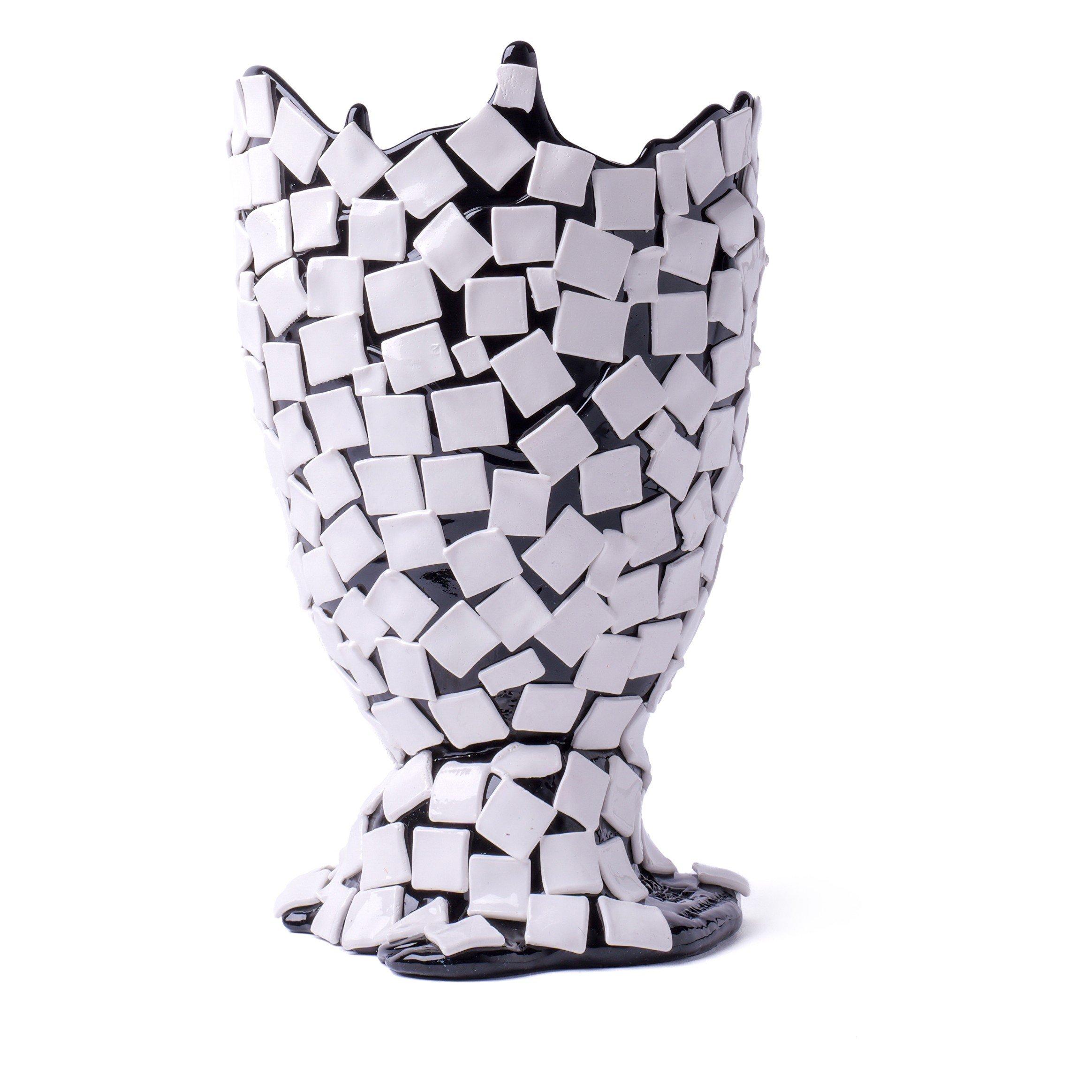 BLACK AND OTHER - Corsi Design - ROCK MATTE MED VASE - 1