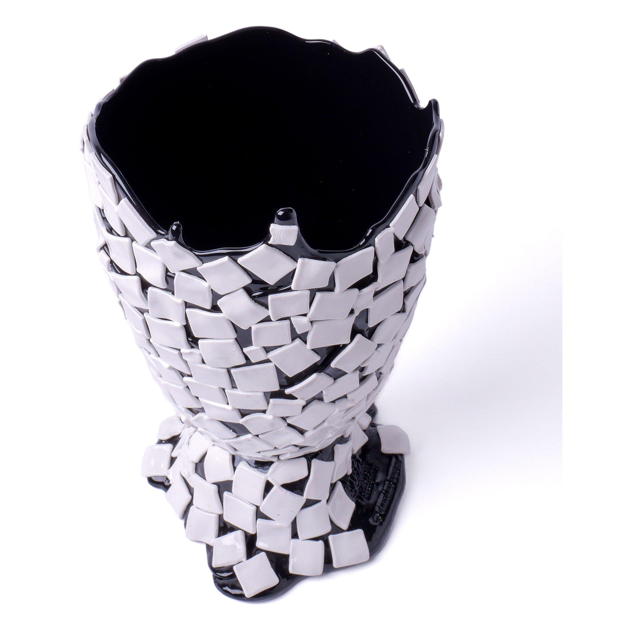 BLACK AND OTHER - Corsi Design - ROCK MATTE MED VASE - 3