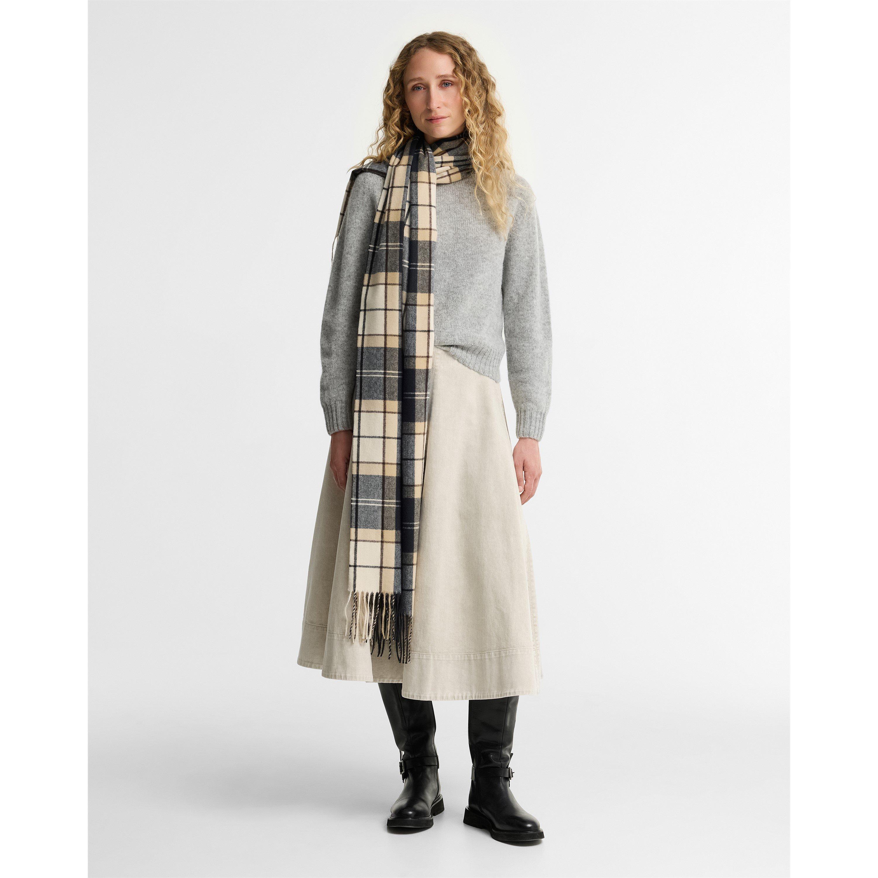 Lt Birchwood D - Barbour - Hailes Tartan Scarf - 3