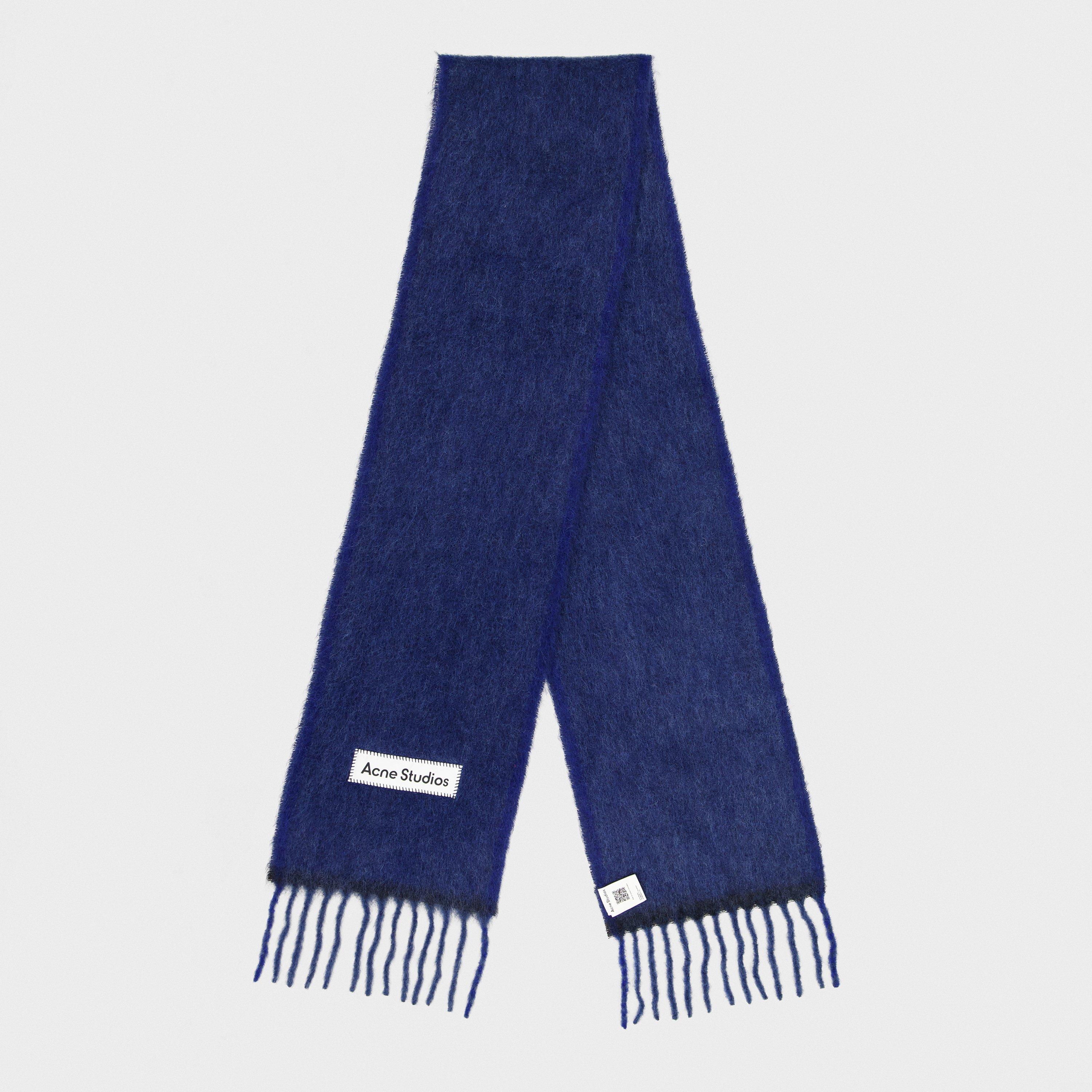 Logo Patch Knitted Scarf
