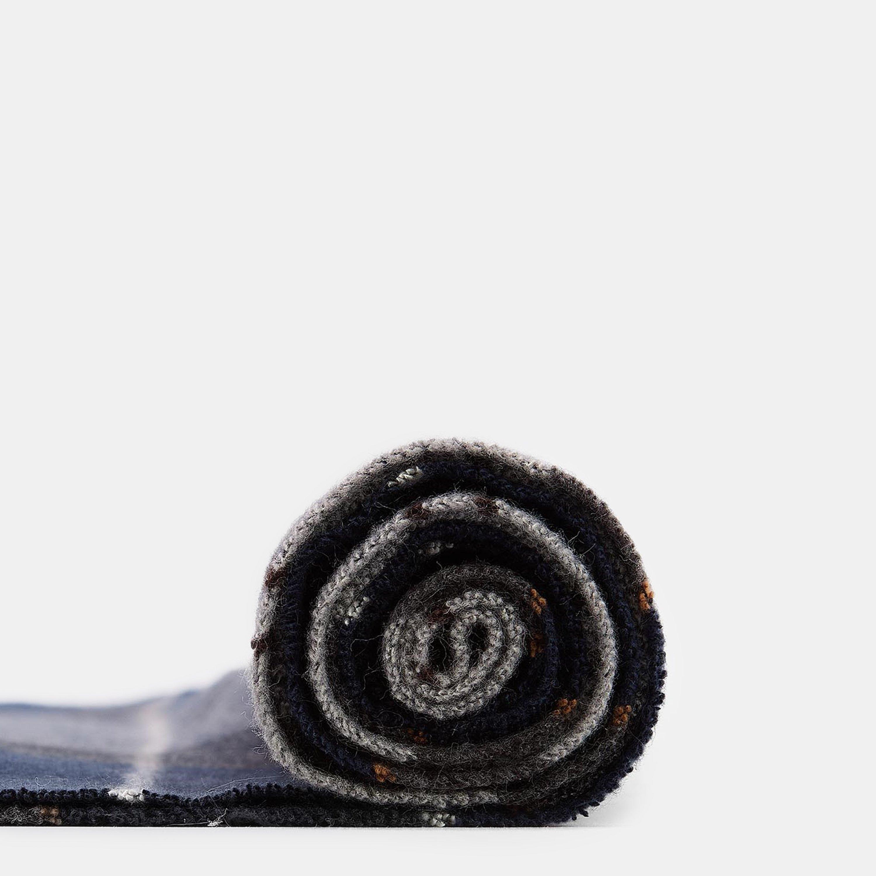 Midnight Oak - Barbour - Galingale Tartan Scarf - 4