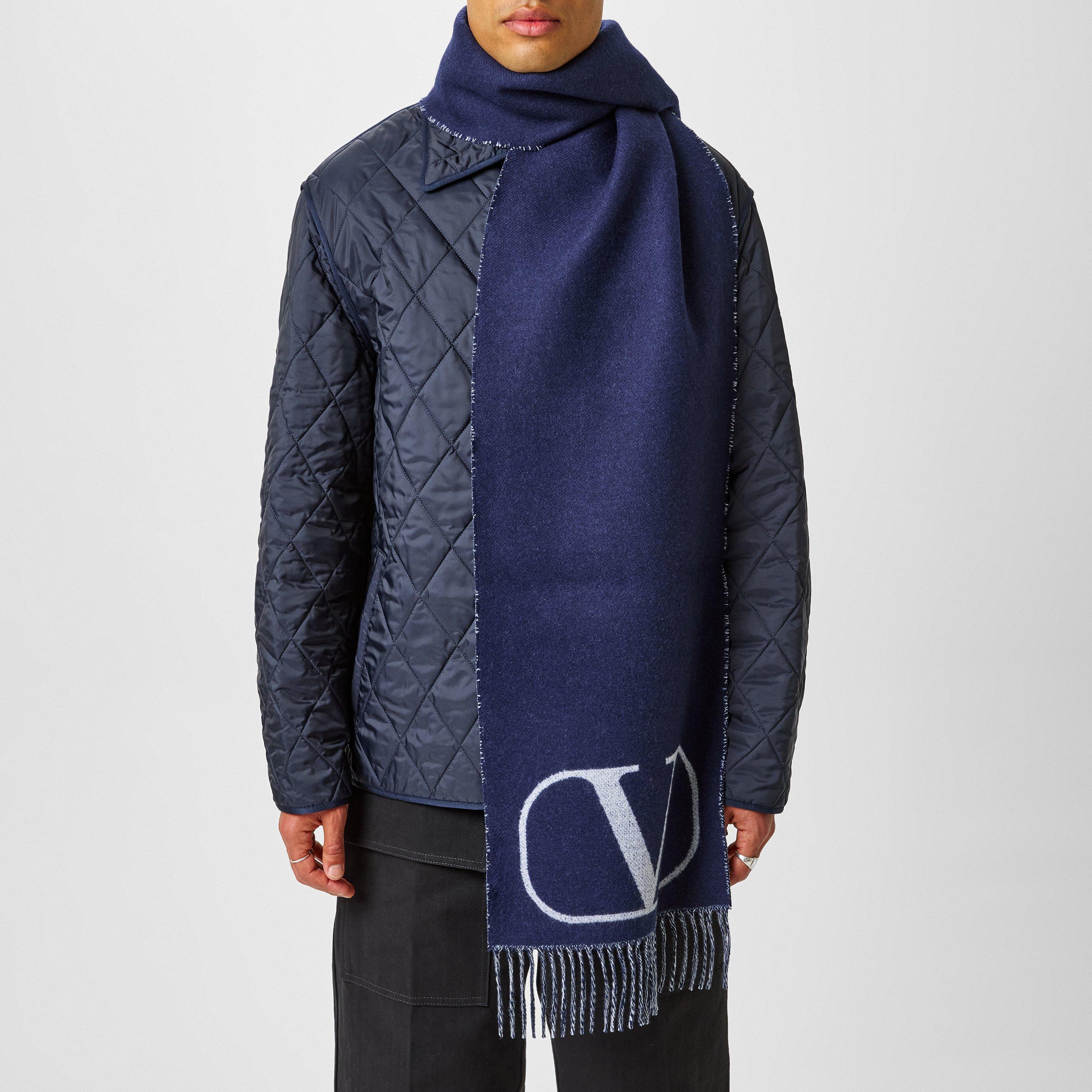 【関税&送料込】Valentino Garavani Midnight Blue Wool Scarf Valentino Garavani Midnight Blue Wool Blend Scarf | italist