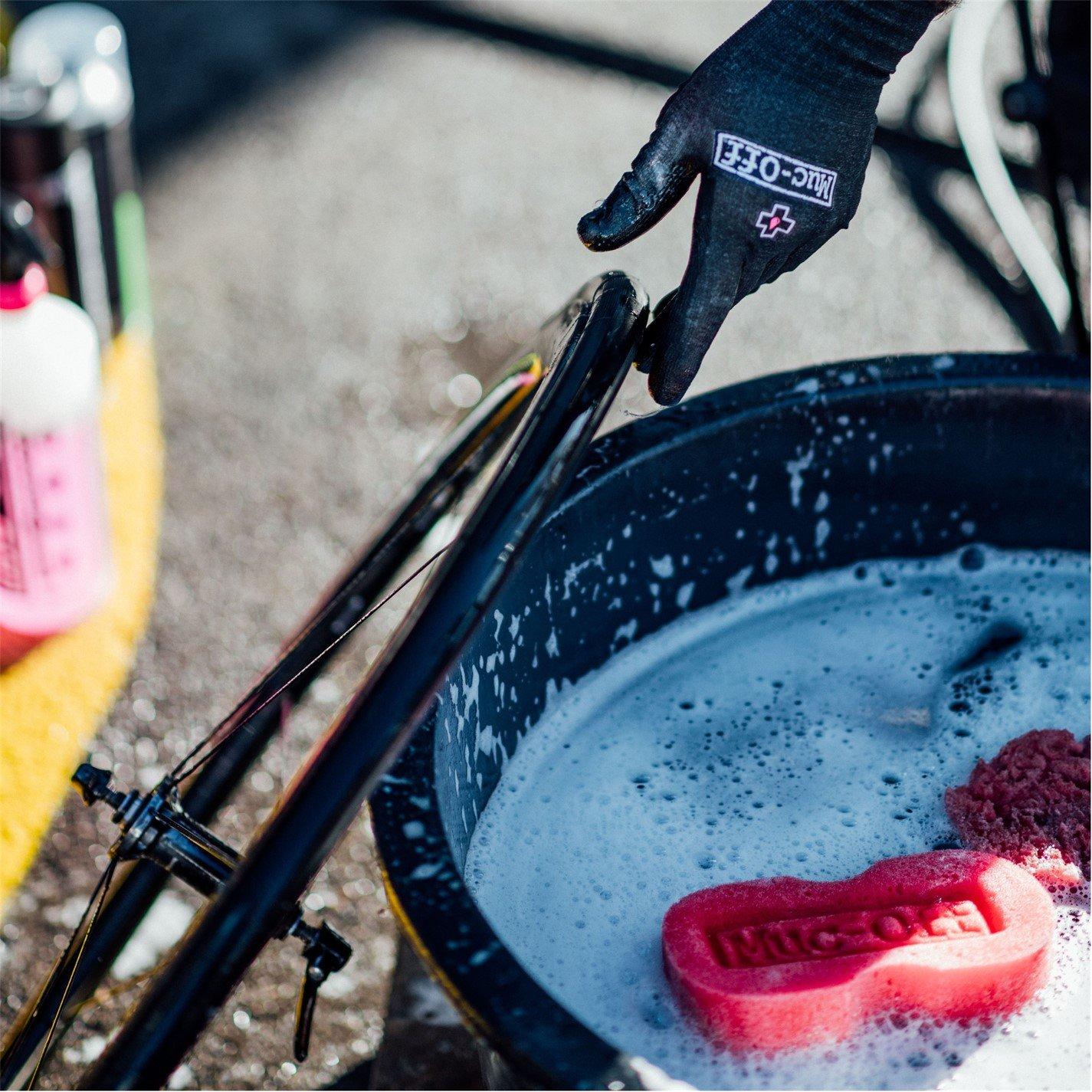 Pink - Muc-Off - Expanding Microcell Sponge - 4