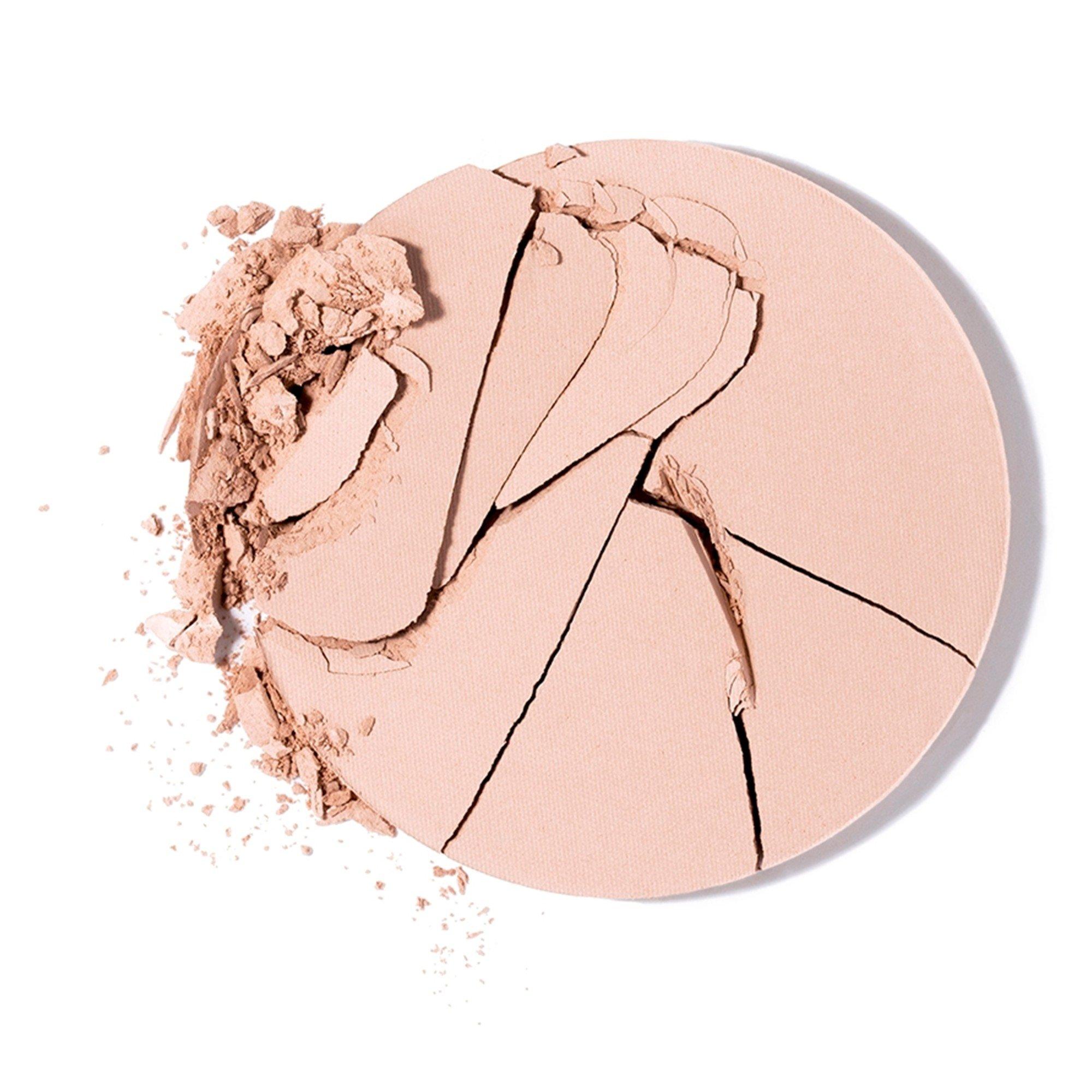 NATURAL 07 - Chantecaille - Compact Mkup Foundation - 2