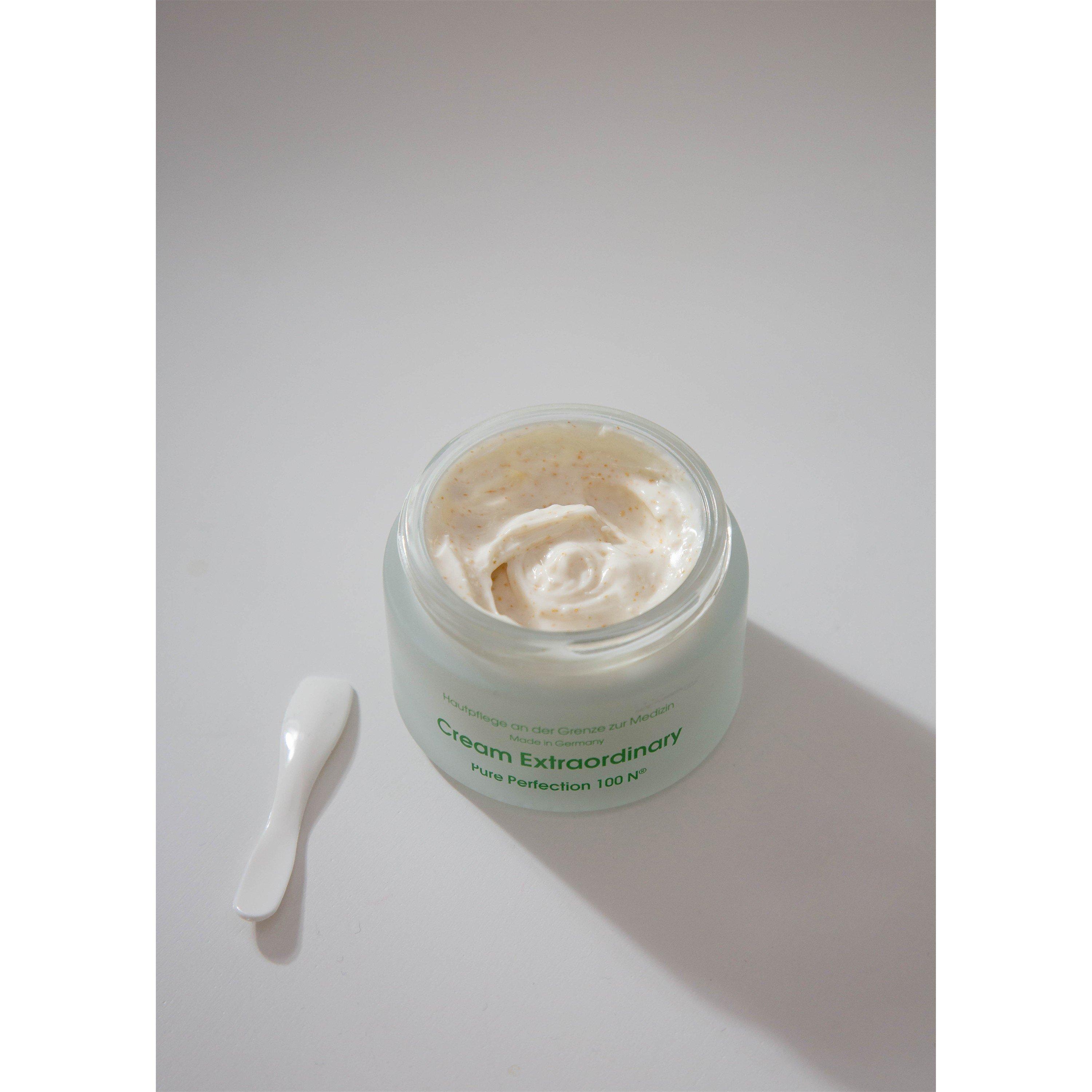 Not Applicable - MBR - VG26 Cream Extraordinary - 3