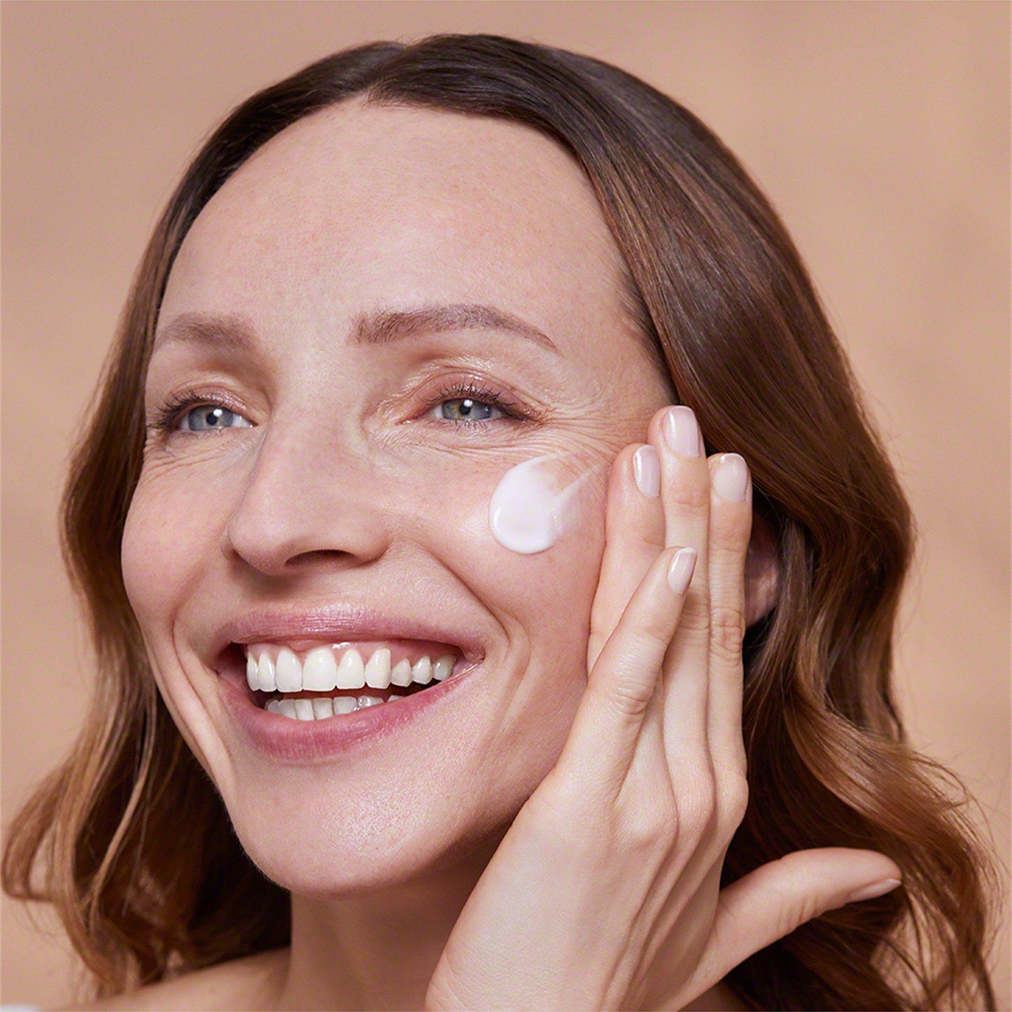Not Applicable - Valmont - VG26 V-Firm Cream - 2