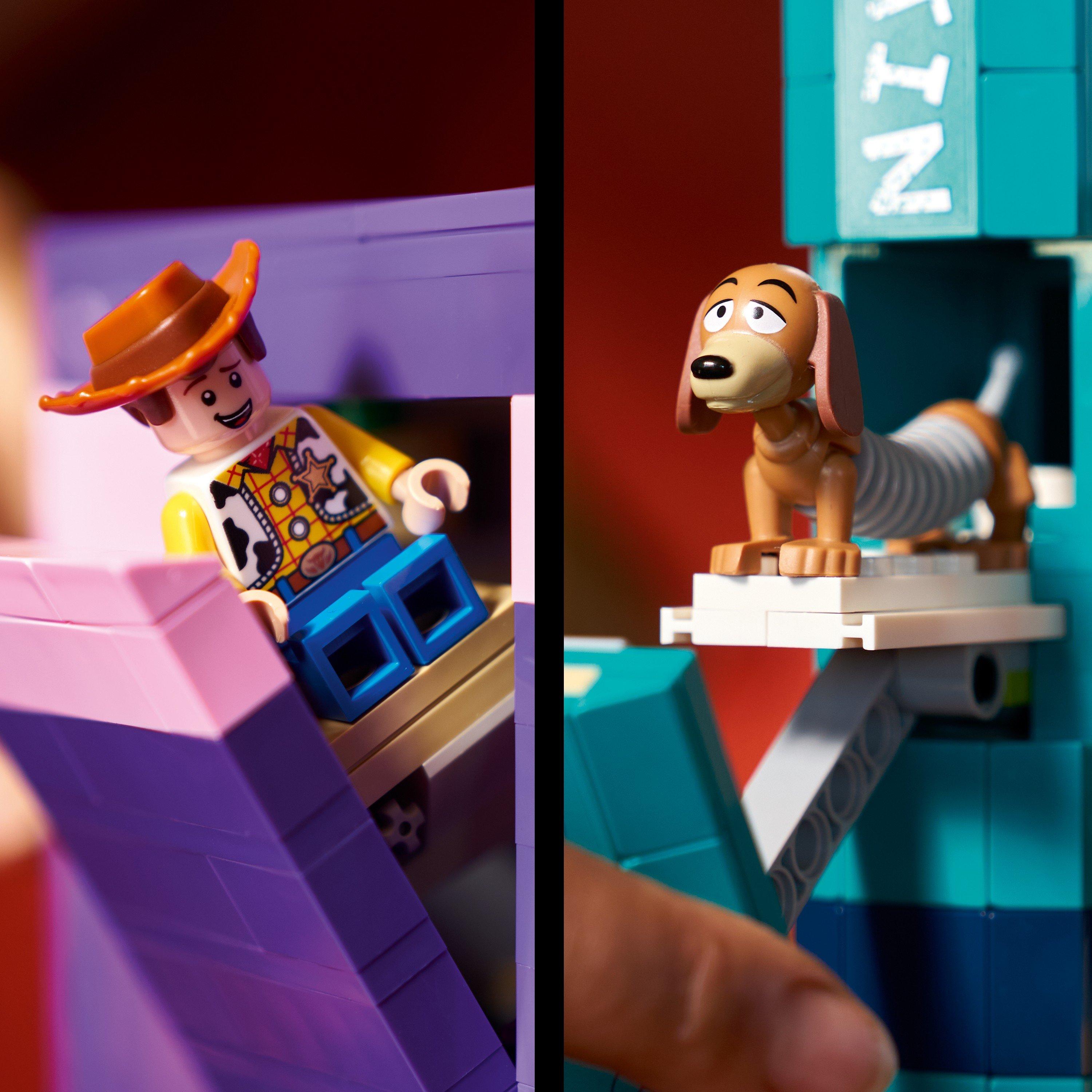 Slinky Dog - LEGO - Disney and Pixar Toy Story Slinky Dog Bookends 43301 - 6