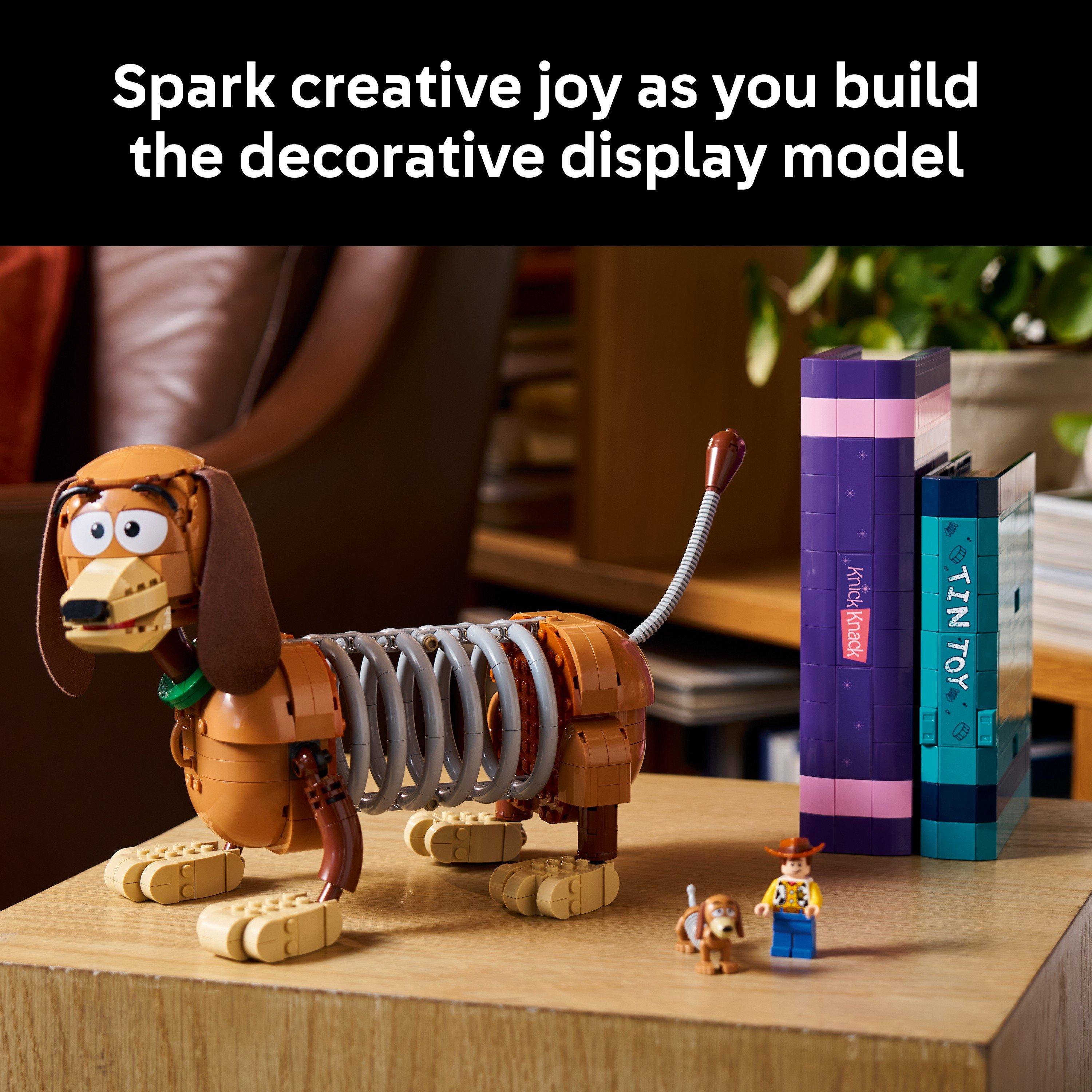 Slinky Dog - LEGO - Disney and Pixar Toy Story Slinky Dog Bookends 43301 - 7
