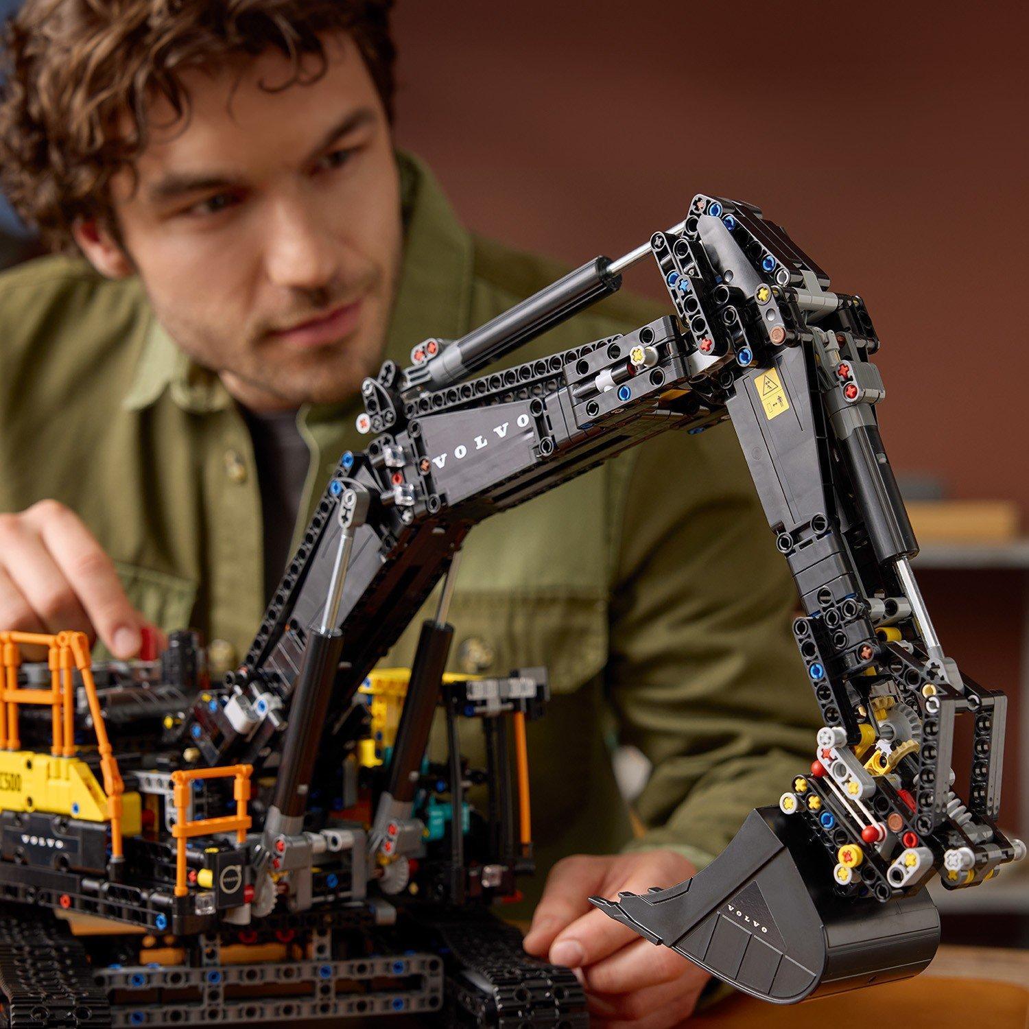 Volvo EC500 - LEGO - LEGO® Technic 42215 Volvo EC500 Hybrid Excavator Set Gift for Adults - 11