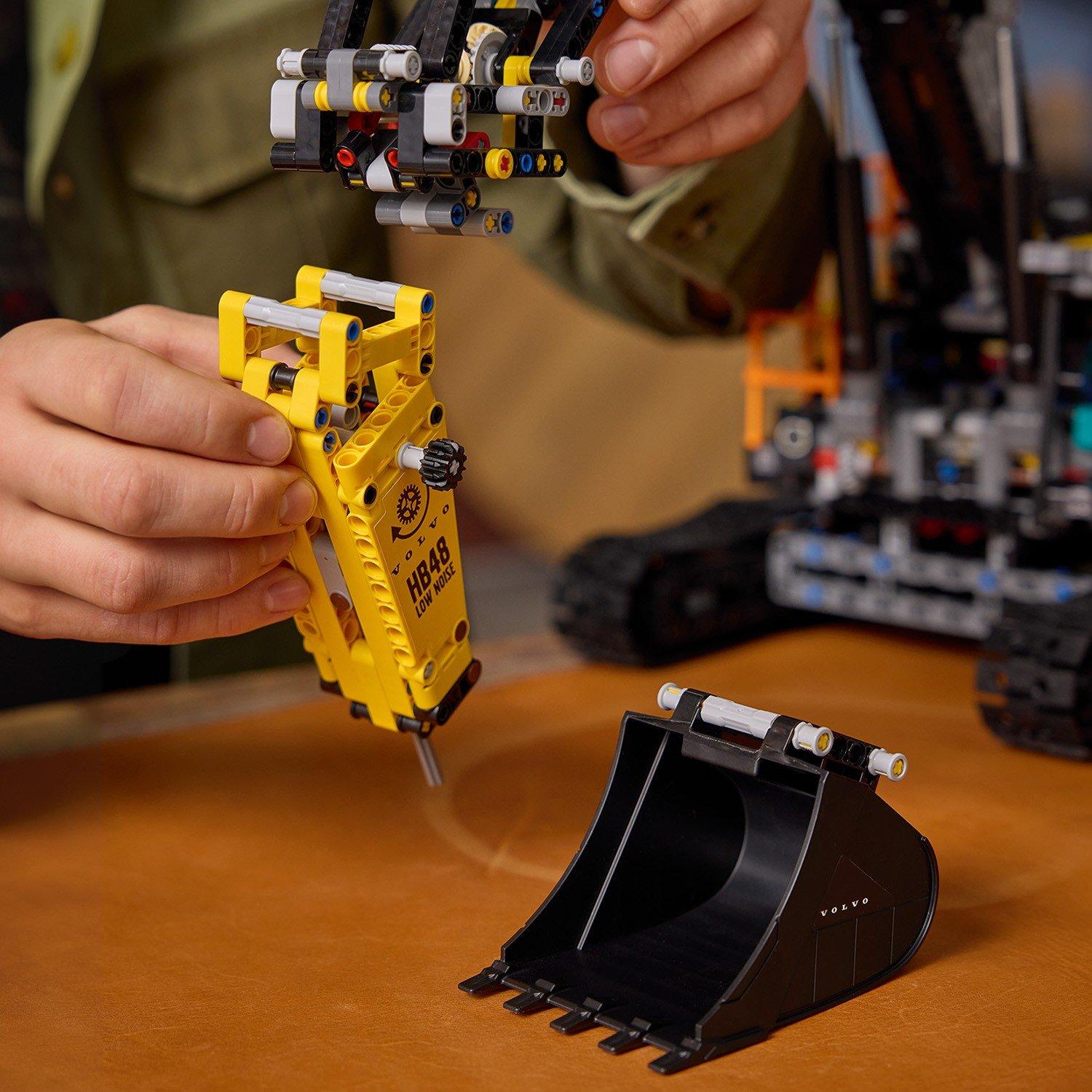 Volvo EC500 - LEGO - LEGO® Technic 42215 Volvo EC500 Hybrid Excavator Set Gift for Adults - 12