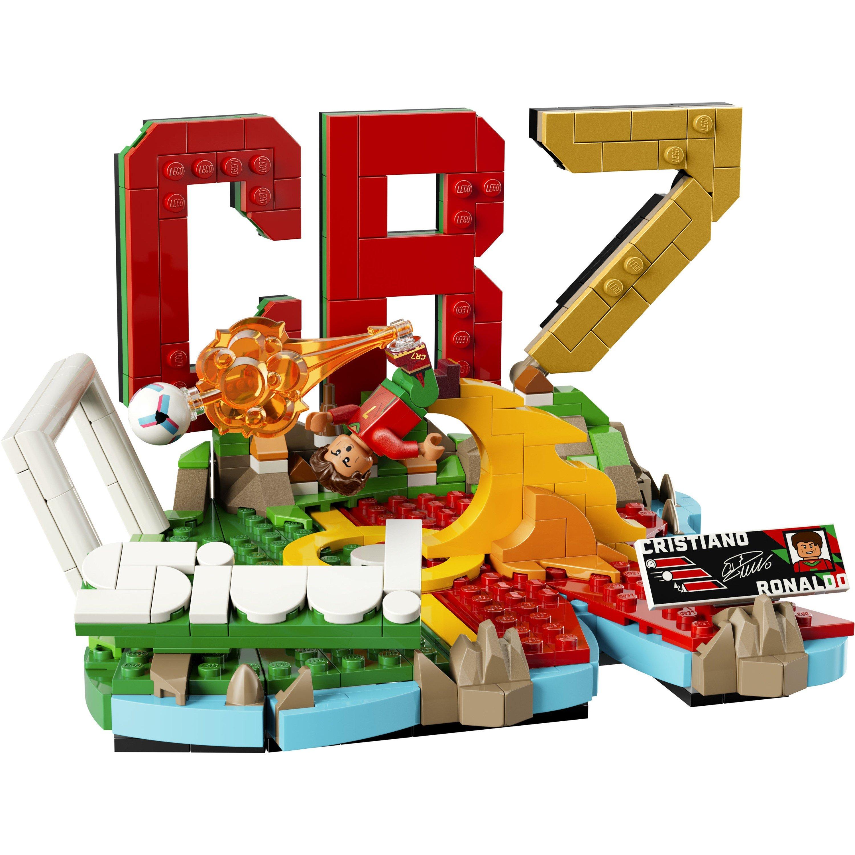 Ronaldo - LEGO - LEGO Editions Cristiano Ronaldo – Soccer Highlights - Building Set for Boys & Girls Ages 10+ - 430 - 2