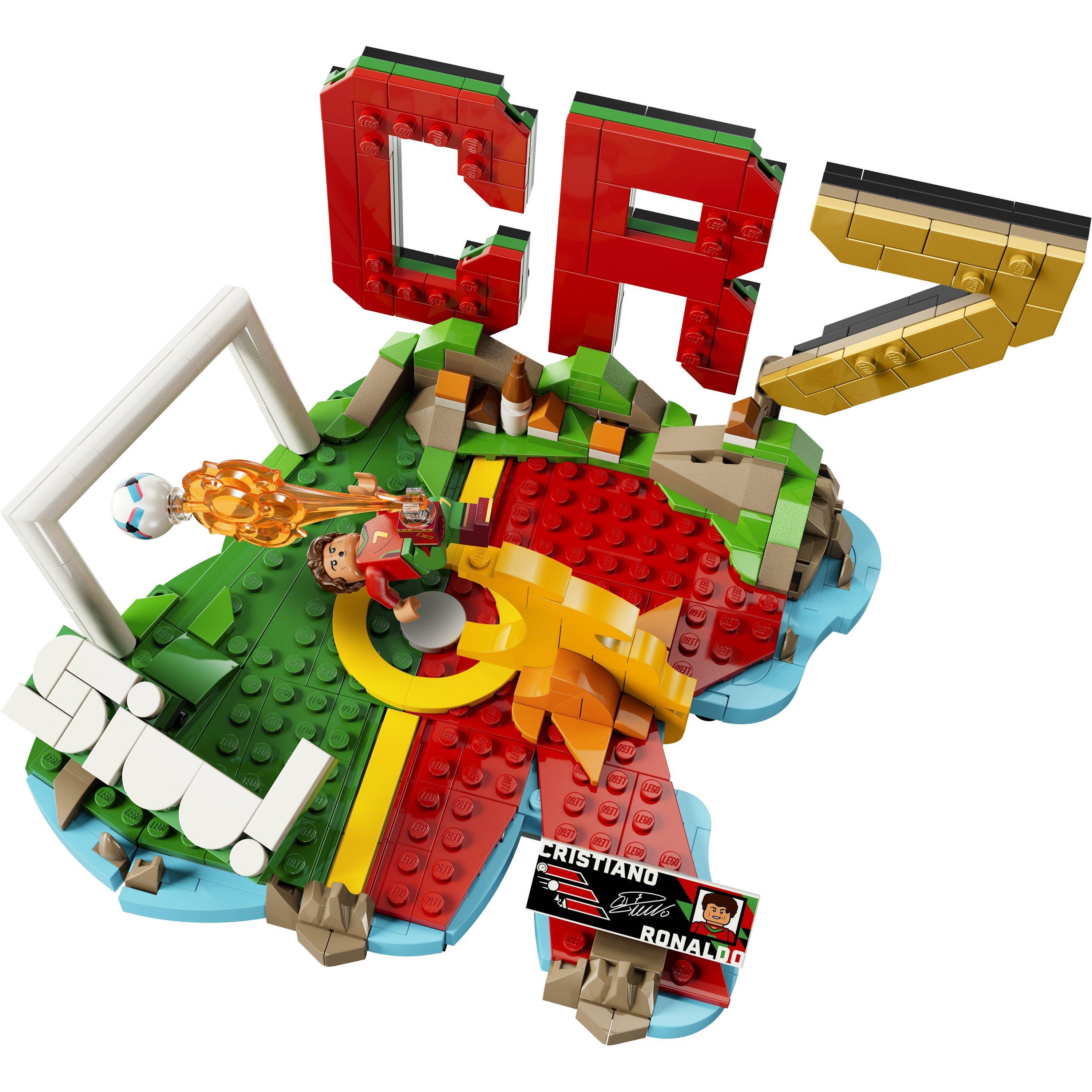 Ronaldo - LEGO - LEGO Editions Cristiano Ronaldo – Soccer Highlights - Building Set for Boys & Girls Ages 10+ - 430 - 13