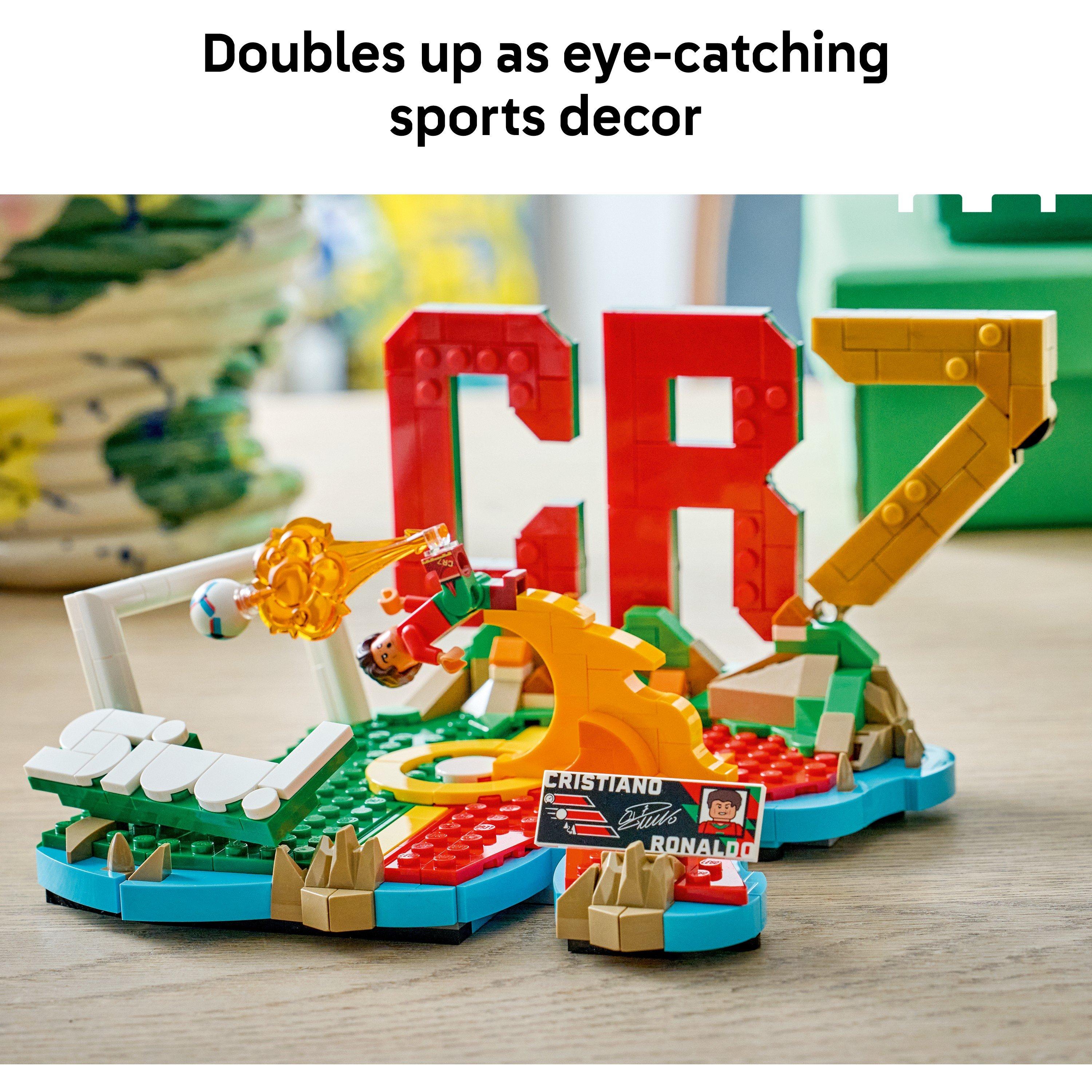 Ronaldo - LEGO - LEGO Editions Cristiano Ronaldo – Soccer Highlights - Building Set for Boys & Girls Ages 10+ - 430 - 7