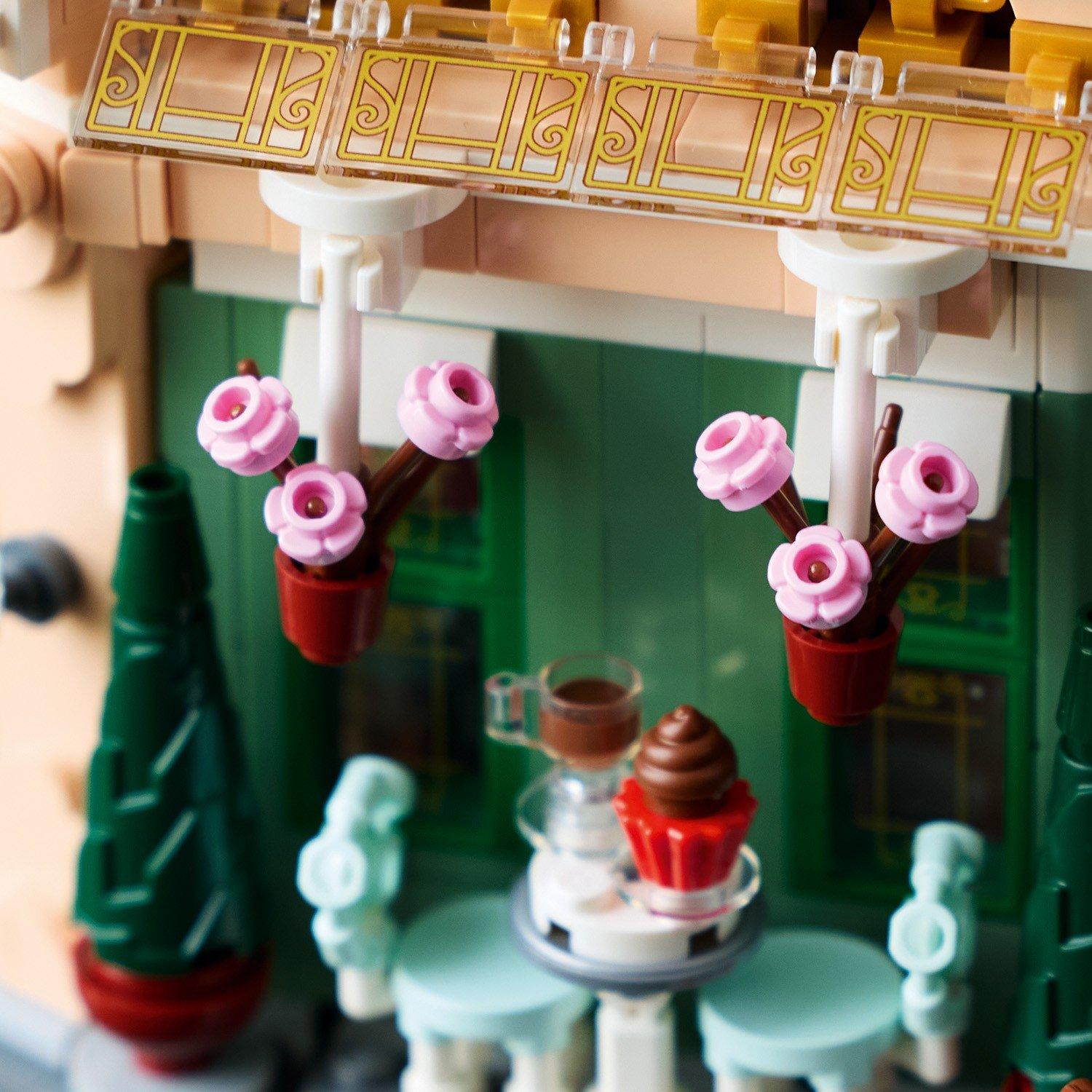 TBC - LEGO - Icons 10362 French Cafe Building Set for Adults - 11