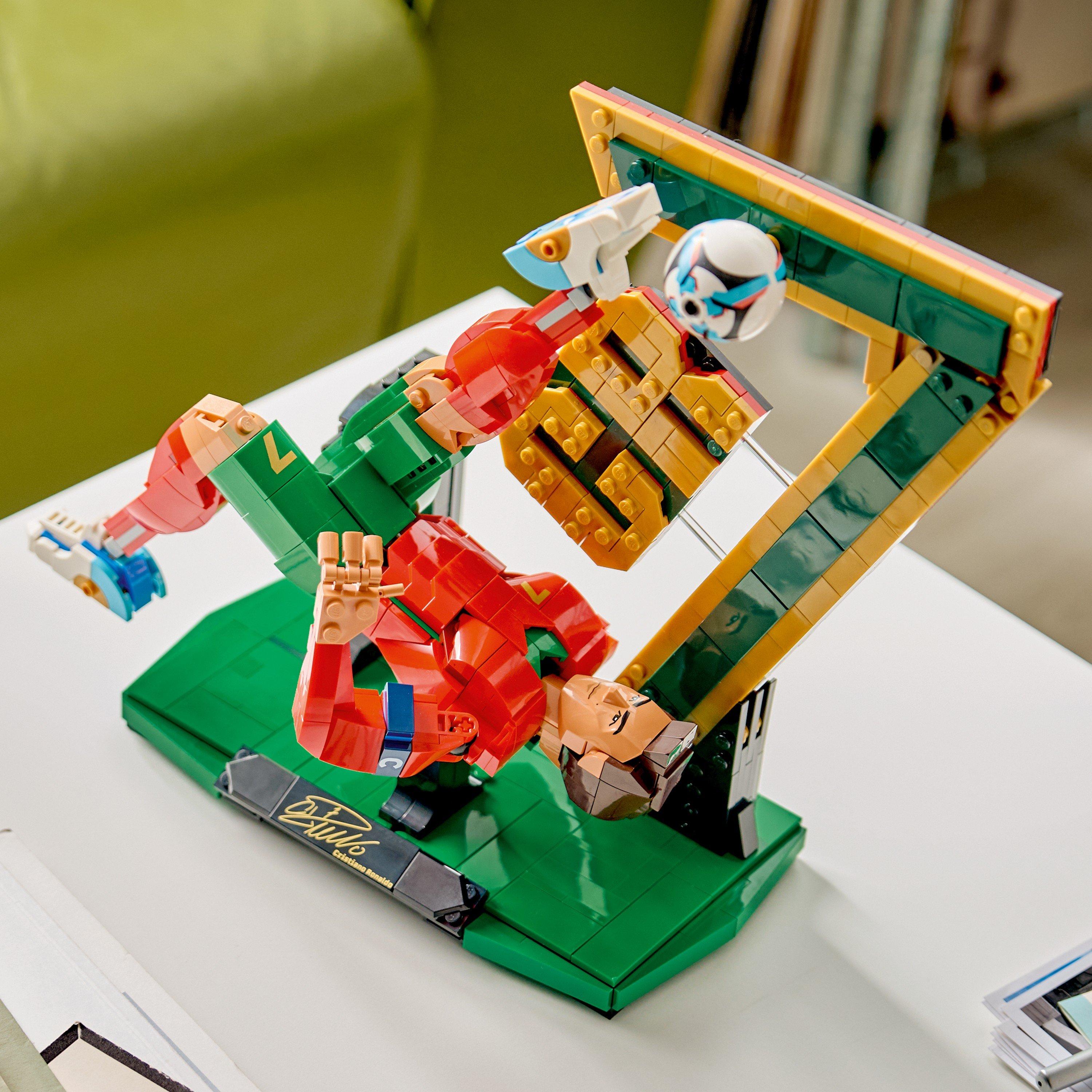 Ronaldo - LEGO - Editions Cristiano Ronaldo – Football Legend Set 43016 - 5
