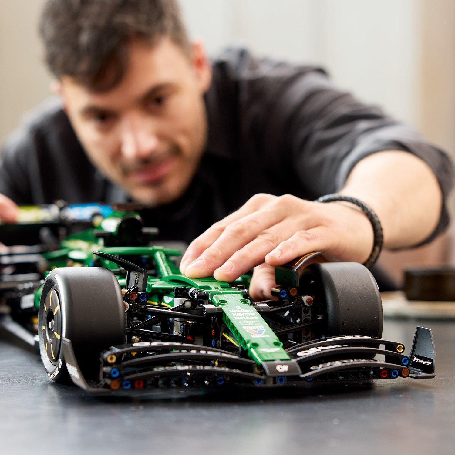 F1 AMR25 - LEGO - LEGO 42240 TECHNIC 63 - 13