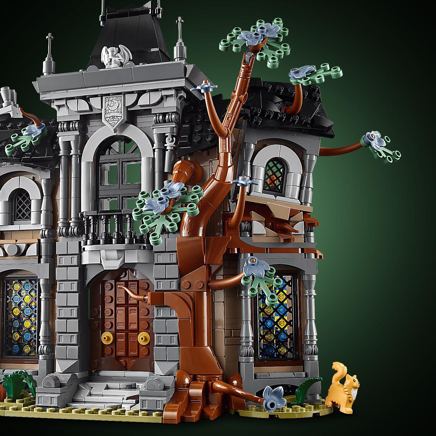Mayor Manor - LEGO - LEGO 11383 ICONS 64 - 11
