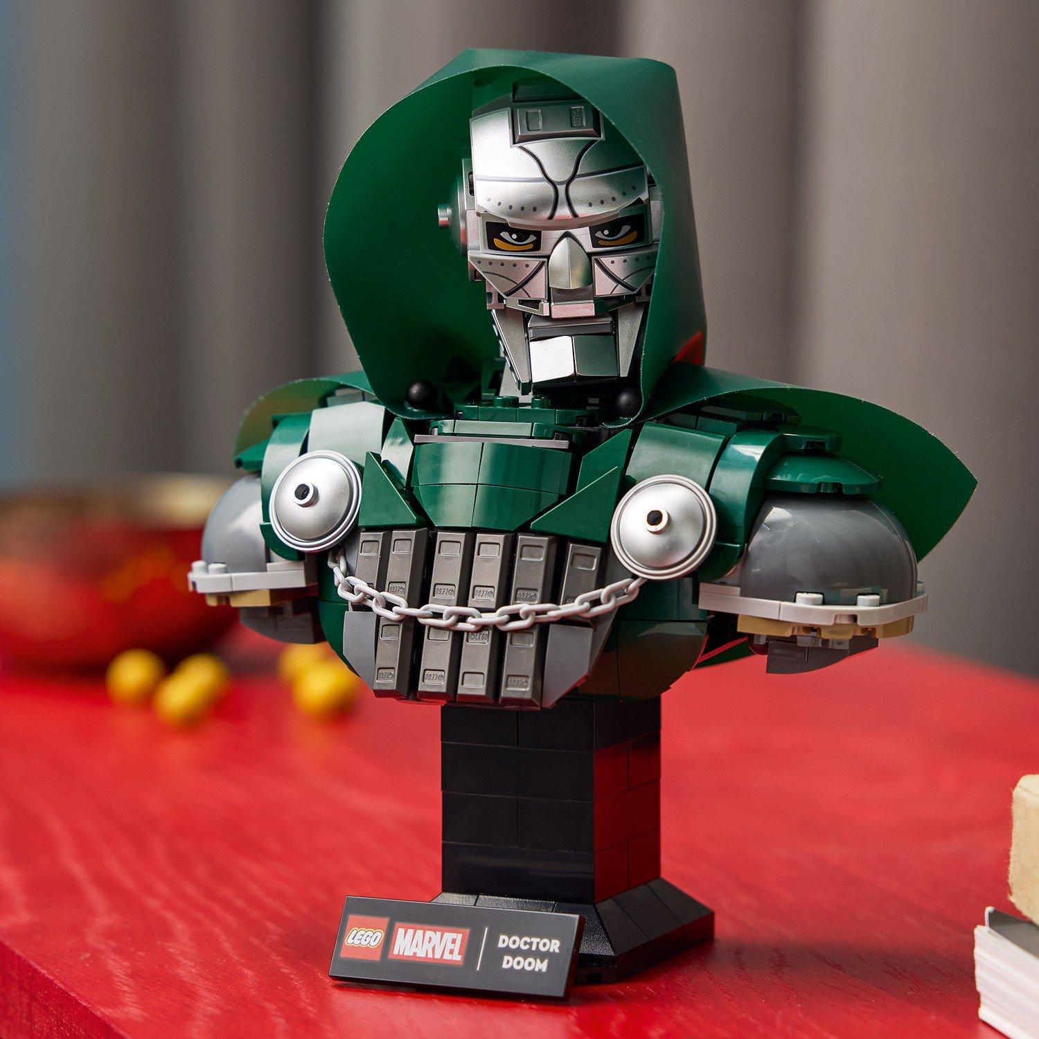 Doctor Doom - LEGO - LEGO 76345 Super Heroe 71 - 13