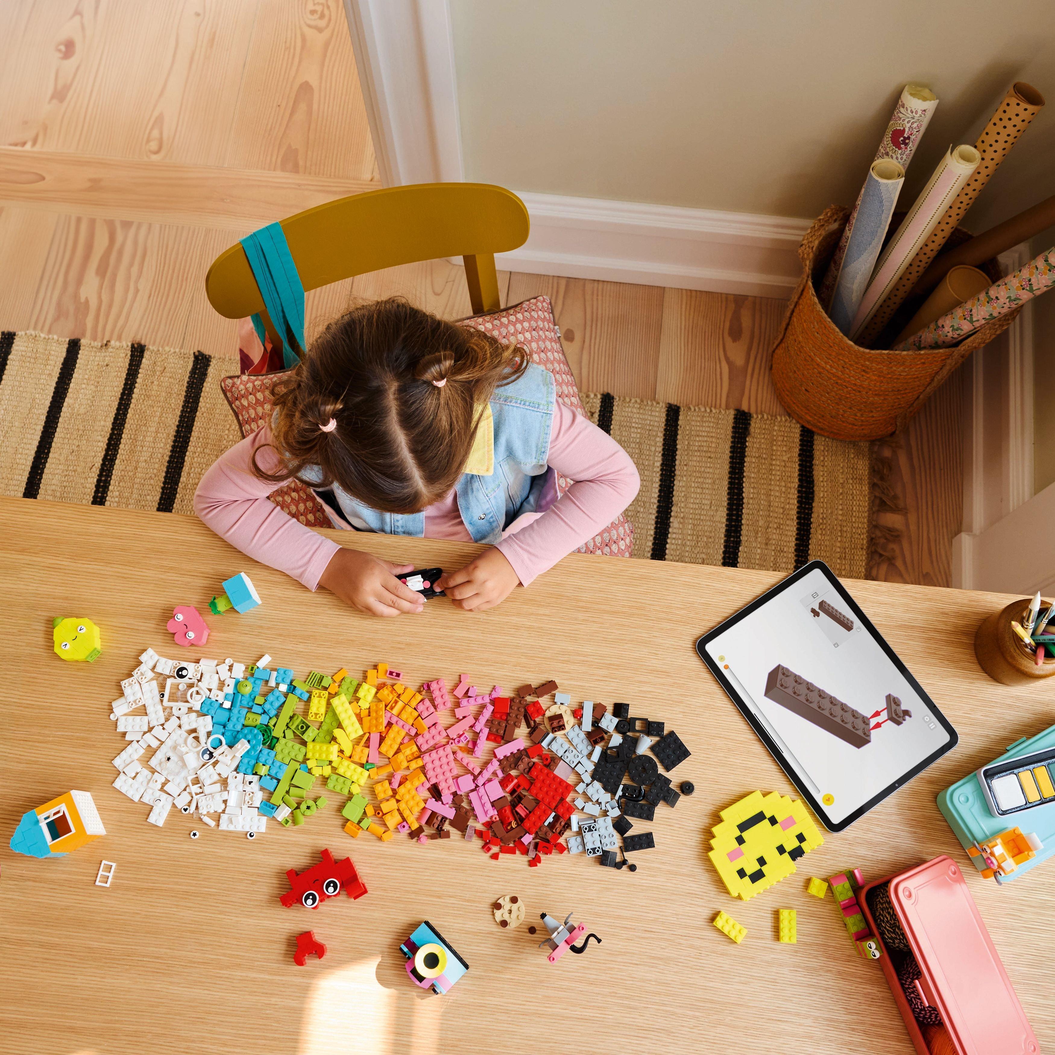 LEGO Classic - LEGO - LEGO Classic Creative Happy Box Building Toys 11042 - 2