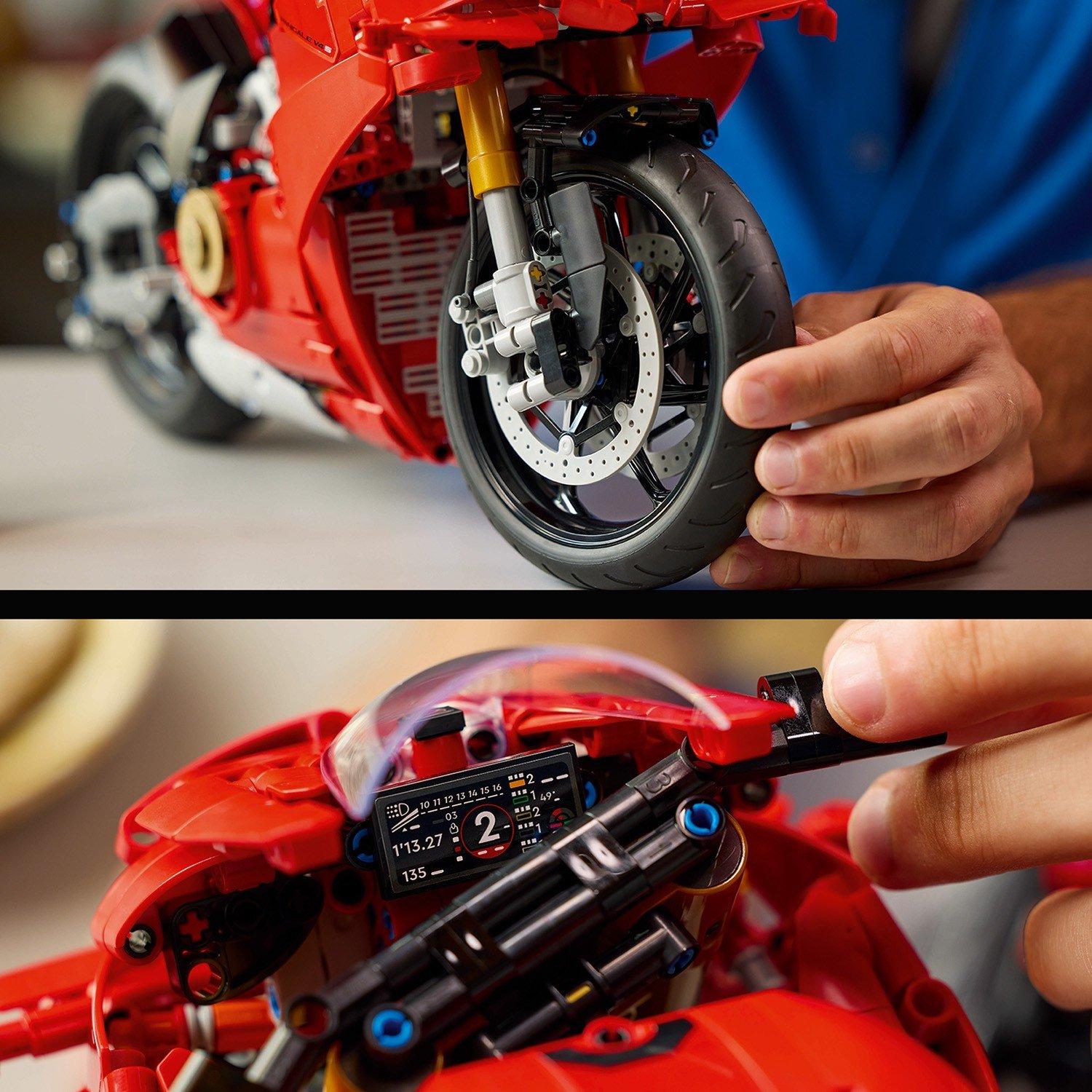 Technic - LEGO - Technic 42202 Ducati Panigale V4 S Motorcycle - 11