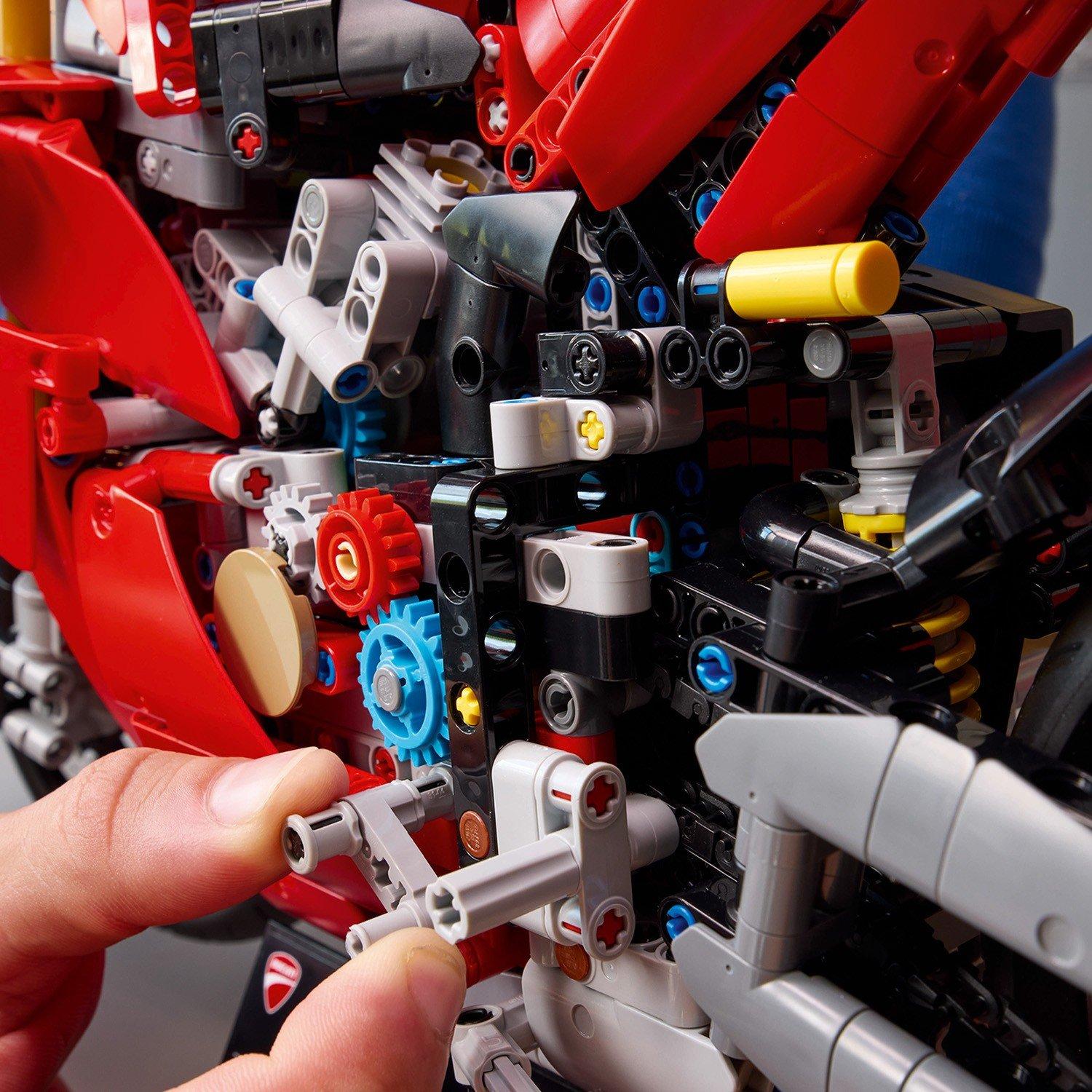 Technic - LEGO - Technic 42202 Ducati Panigale V4 S Motorcycle - 13